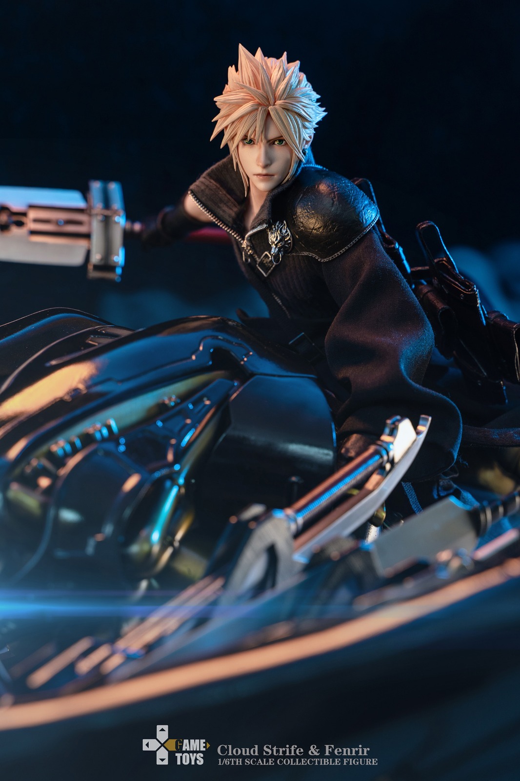 GAME TOYS GT-006C 1/6 Cloud Strife & Fenrir