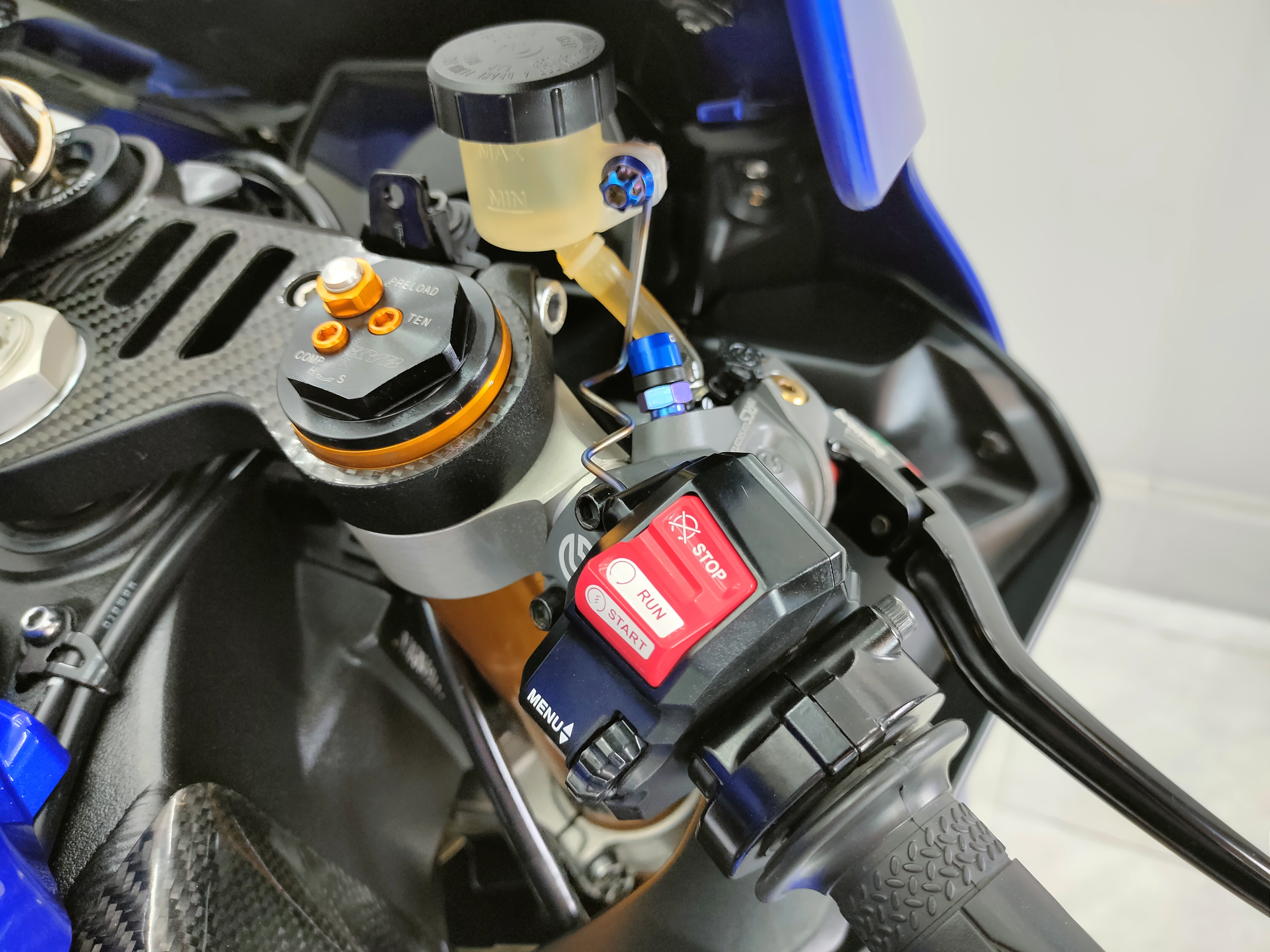 ทรงแบบนี้เค้าเรียกว่าหล่อพอตัว 😆 YAMAHA YZF R1 จดทะเบียนปี 2018 โมเดล17 "แต่งร่วมแสน⭐แค่หมื่นกว่า"