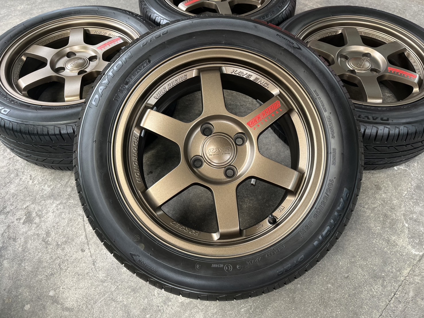 ✨ล้อแม็กแต่ง 4รู100✨TE37 หยอดแดง❤️ขอบ 15 พร้อมยาง 195-55-15 DAYTON💥ปี 22💥