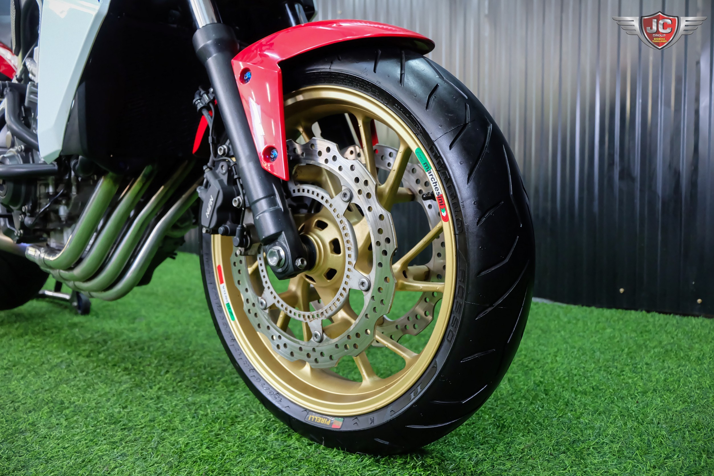 คนไทย...เอา"ไตร"ไปเลย‼️ CB650F Tri-colour ปลายปี 2015 ขี่นิ่มพร้อมใช้ยางใหม่....หาอยู่ต้องจัด 🤗