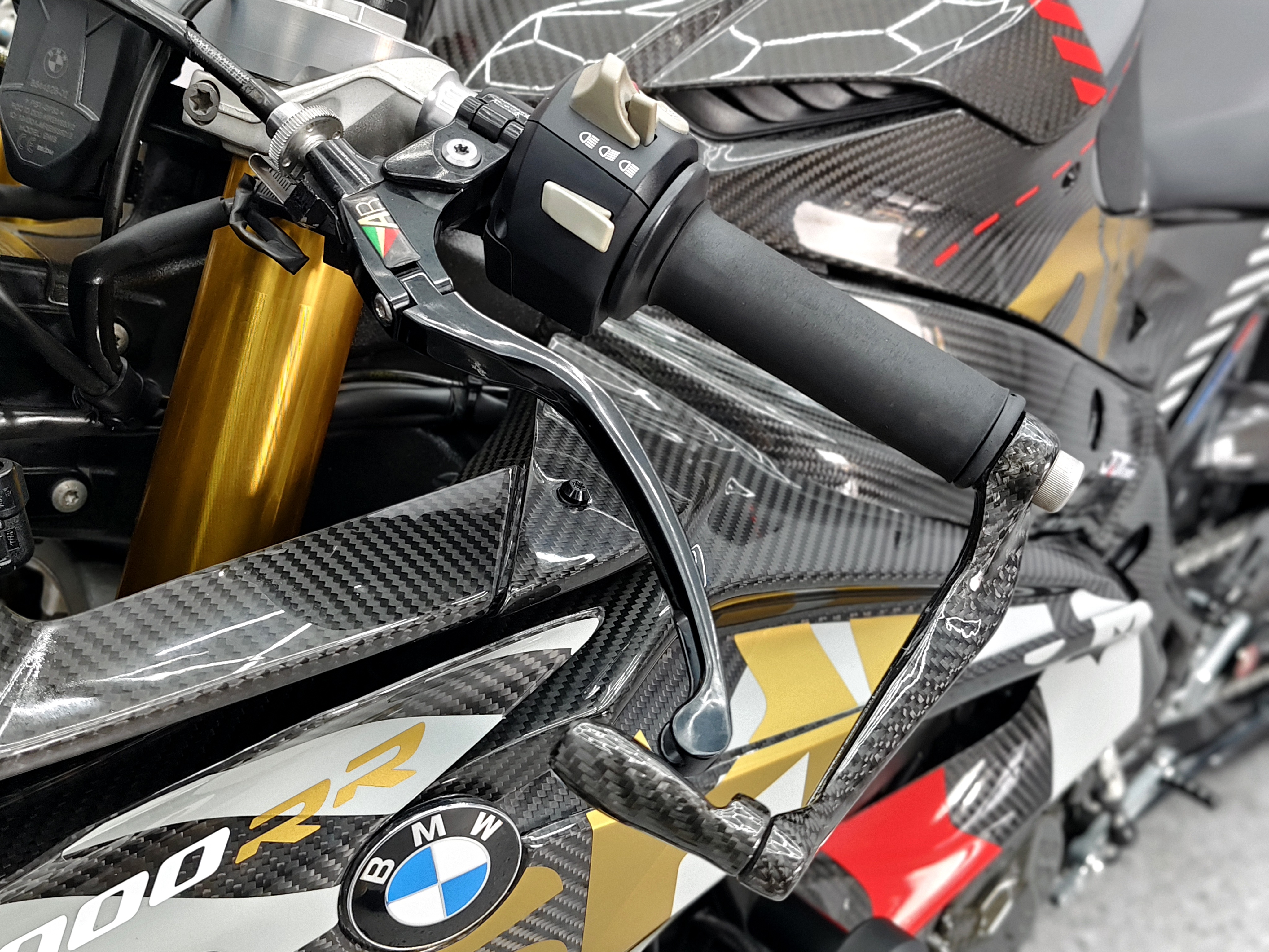 🦈 ฉลามบุก....ชุดแต่ง Full Carbon‼️ BMW S1000RR abs PRO กลางปี 2017 สุดจัดในย่านนี้ 💥 Serviceใหญ่แล้ว
