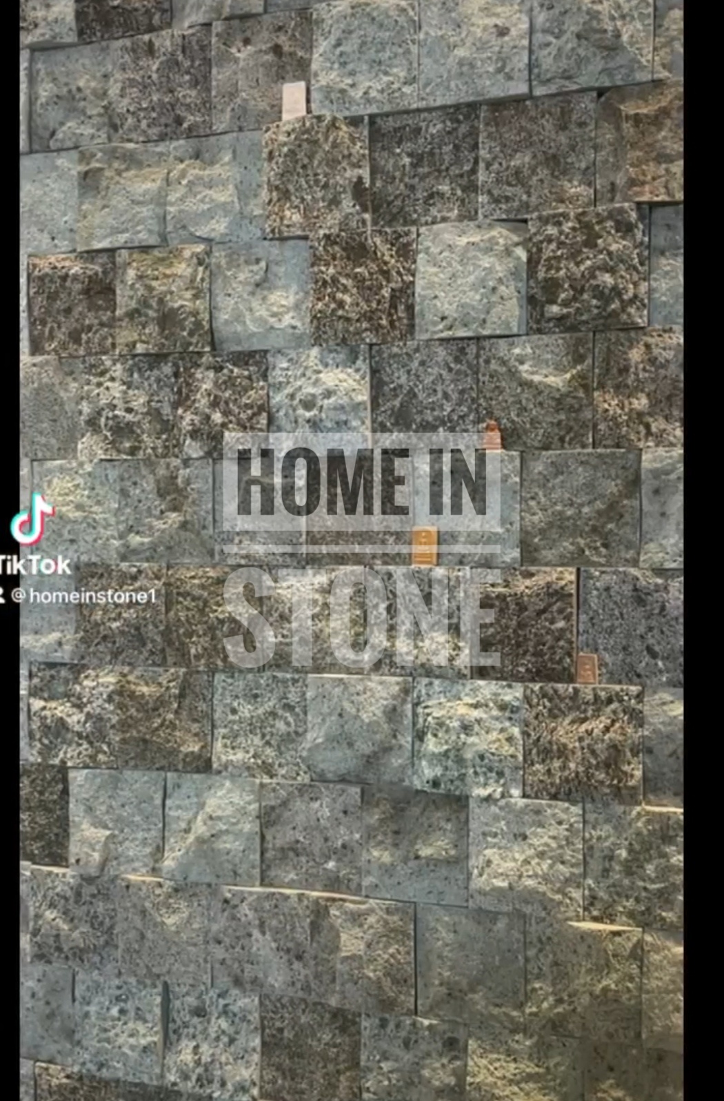 หินปูสระว่ายน้ำ Green Sukabumi Natural