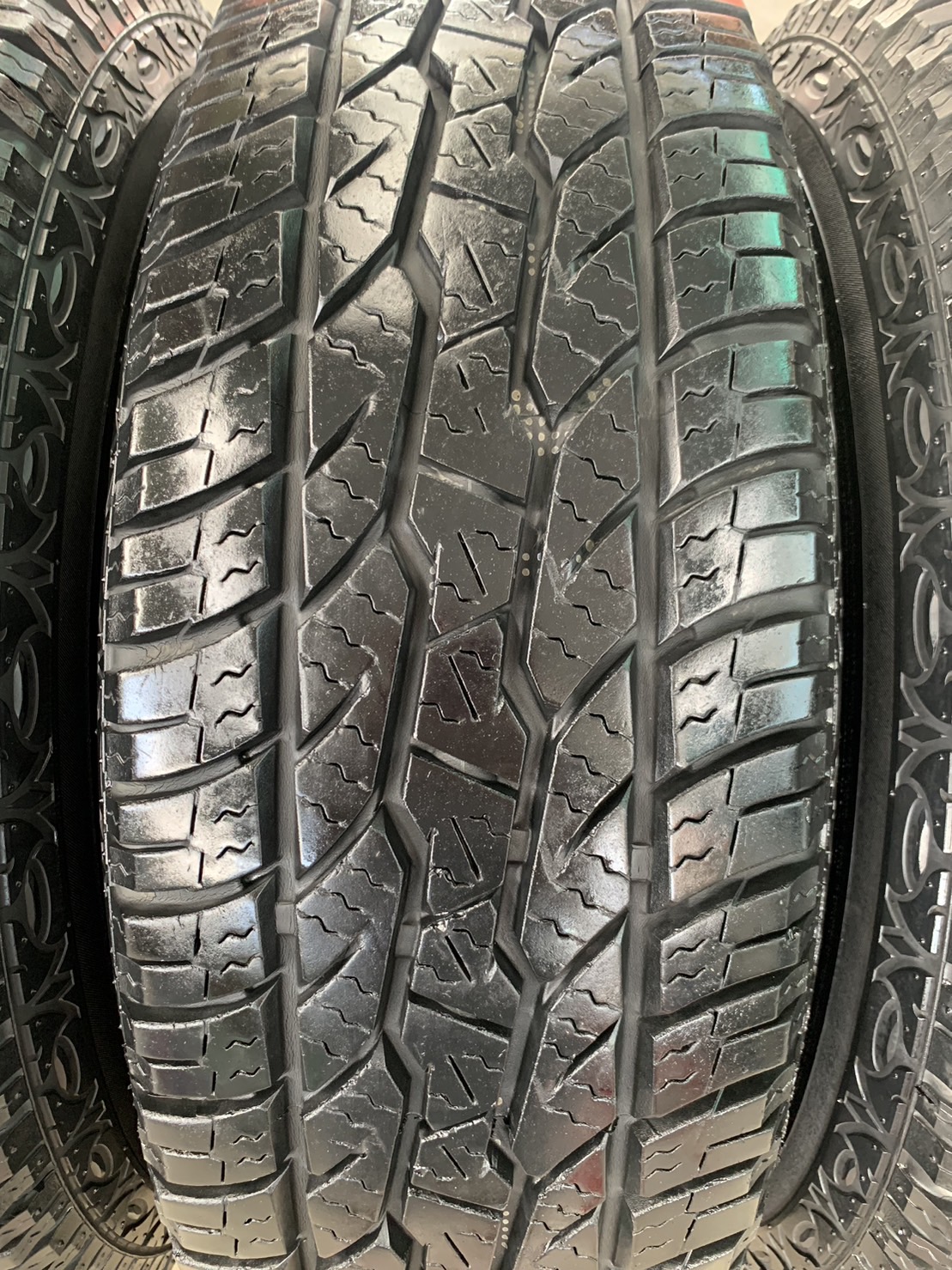 ✨ล้อแม็ก✨Ford Everest ขอบ 15 สีบอร์นหน้าเงา แถมยาง 31x10.5x15 Maxxis ปี 15