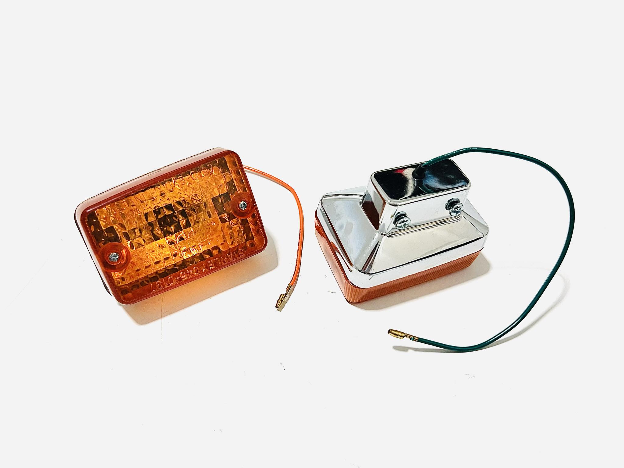 ไฟเลี้ยวหน้า C700 ซ้าย+ขวา LAO บ15