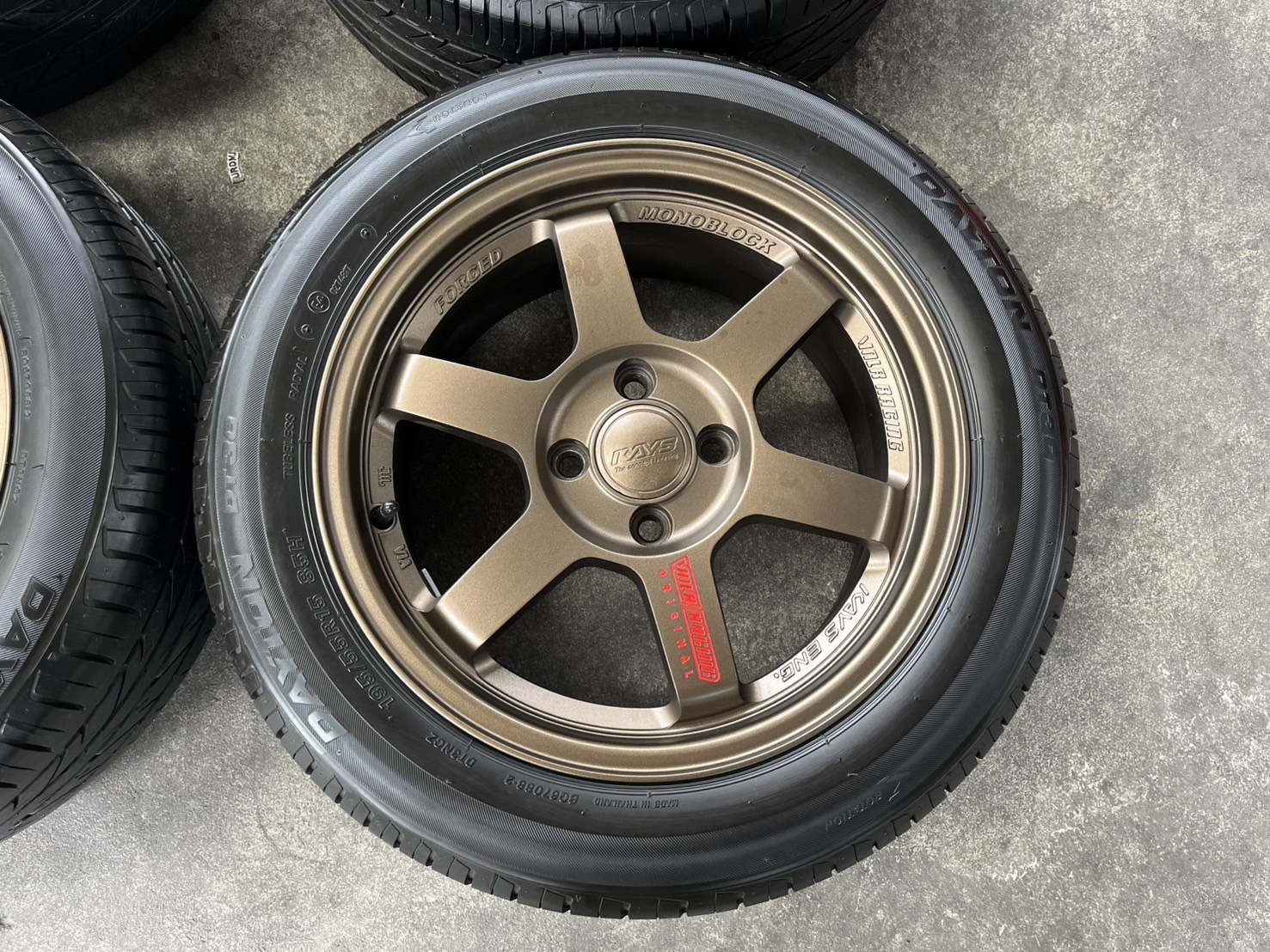 ✨ล้อแม็กแต่ง 4รู100✨TE37 หยอดแดง❤️ขอบ 15 พร้อมยาง 195-55-15 DAYTON💥ปี 22💥