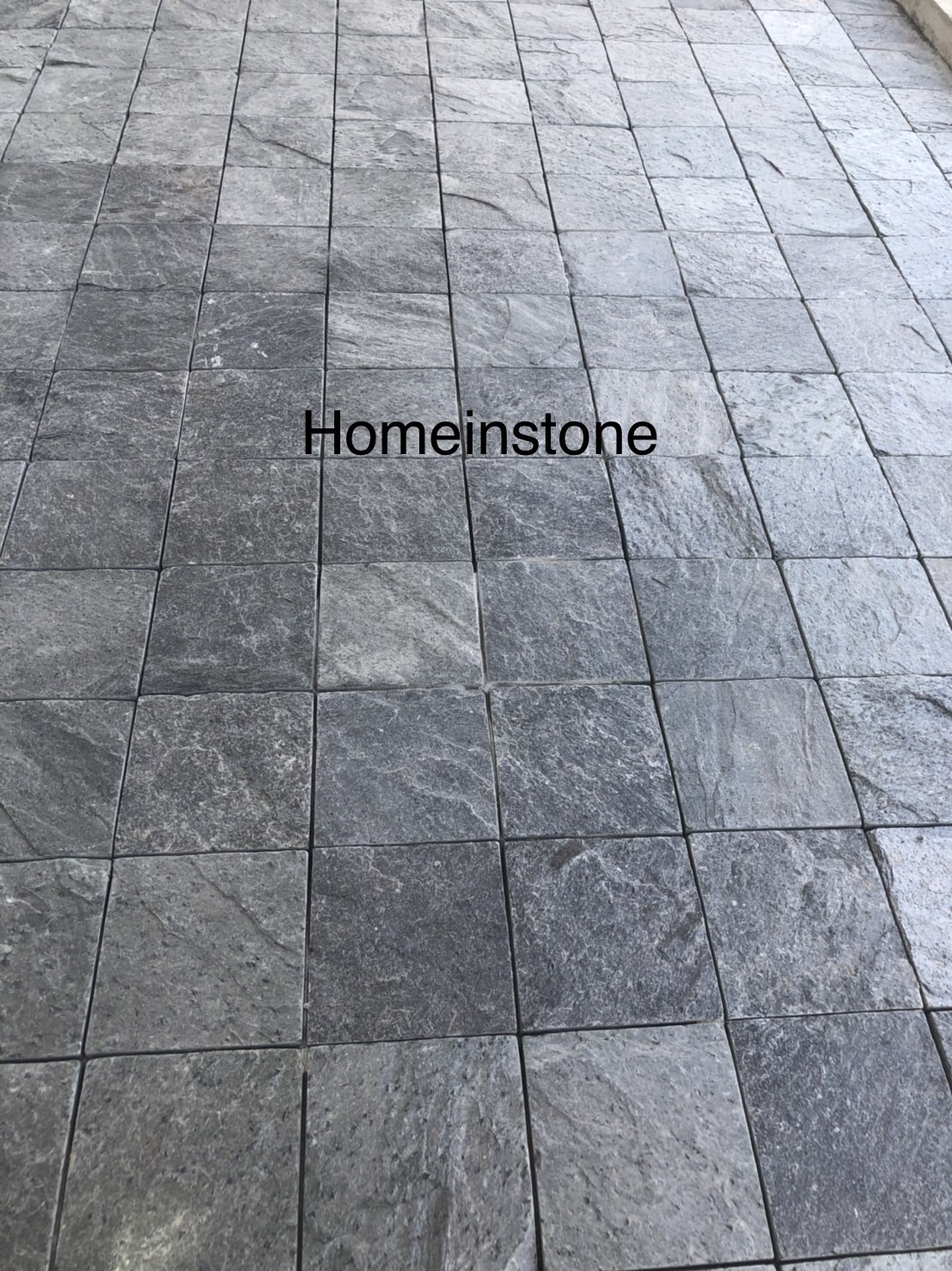 Silver grey หน้าธรรมชาติ ใช้ปูลานจอดรถ