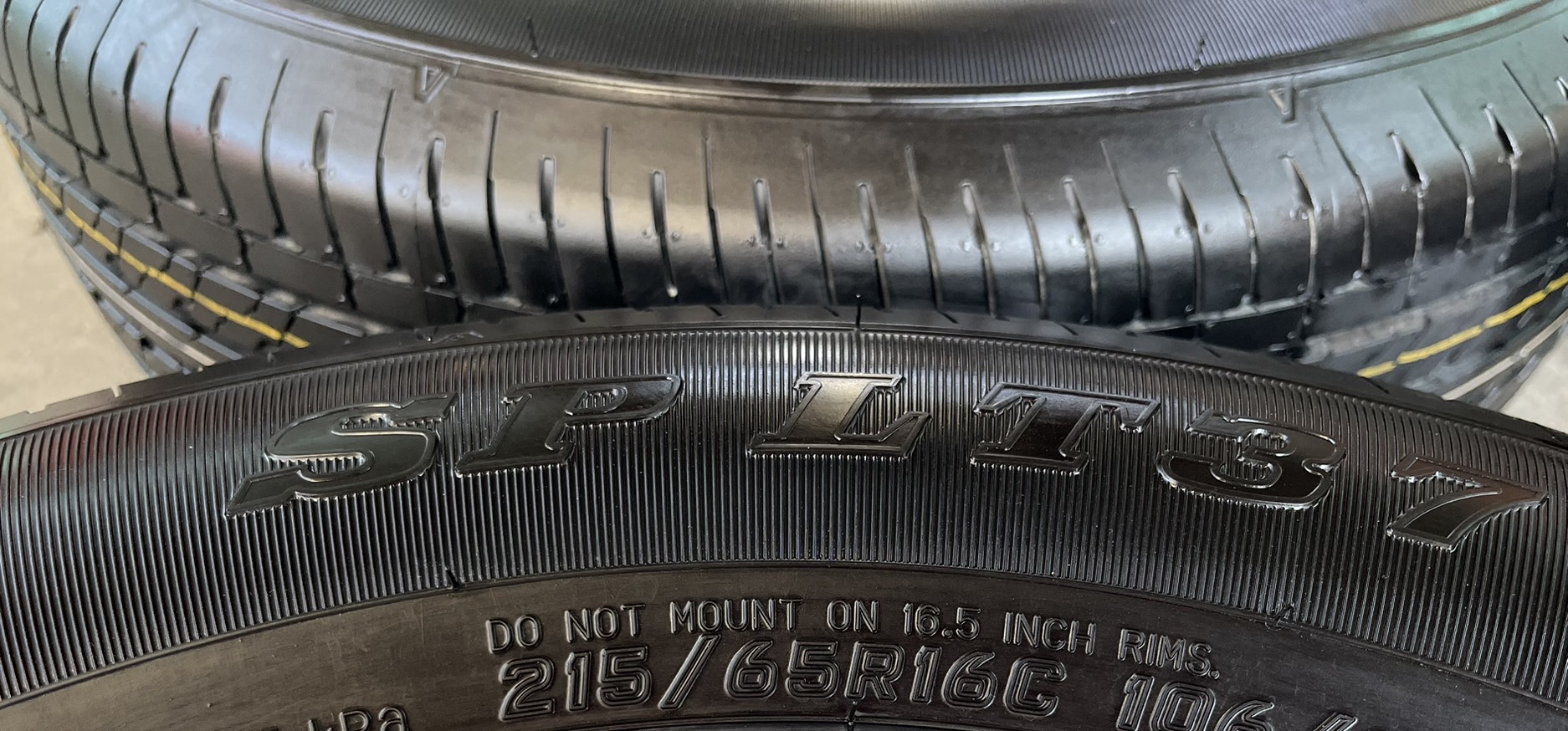 ✨ยางใหม่ป้ายแดง✨215-65-16 Dunlop💥ปี 25💥ใหม่กริ๊บ💖ถอดจากโชว์รูม