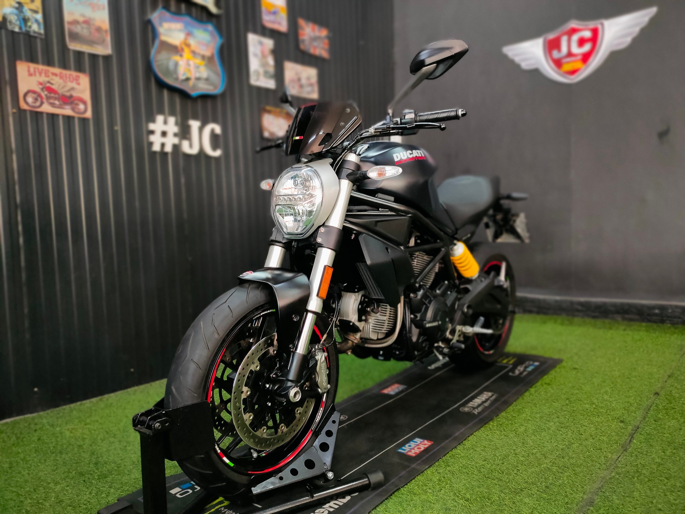 คันนี้บอกเรยว่า...."ครบเครื่องเรื่องความสบายใจ" 😘 Ducati Monster797_Dark Stealth_รถปี 2020 (โมเดล2017) 🤗 ป.ชั้น1+Full services‼️