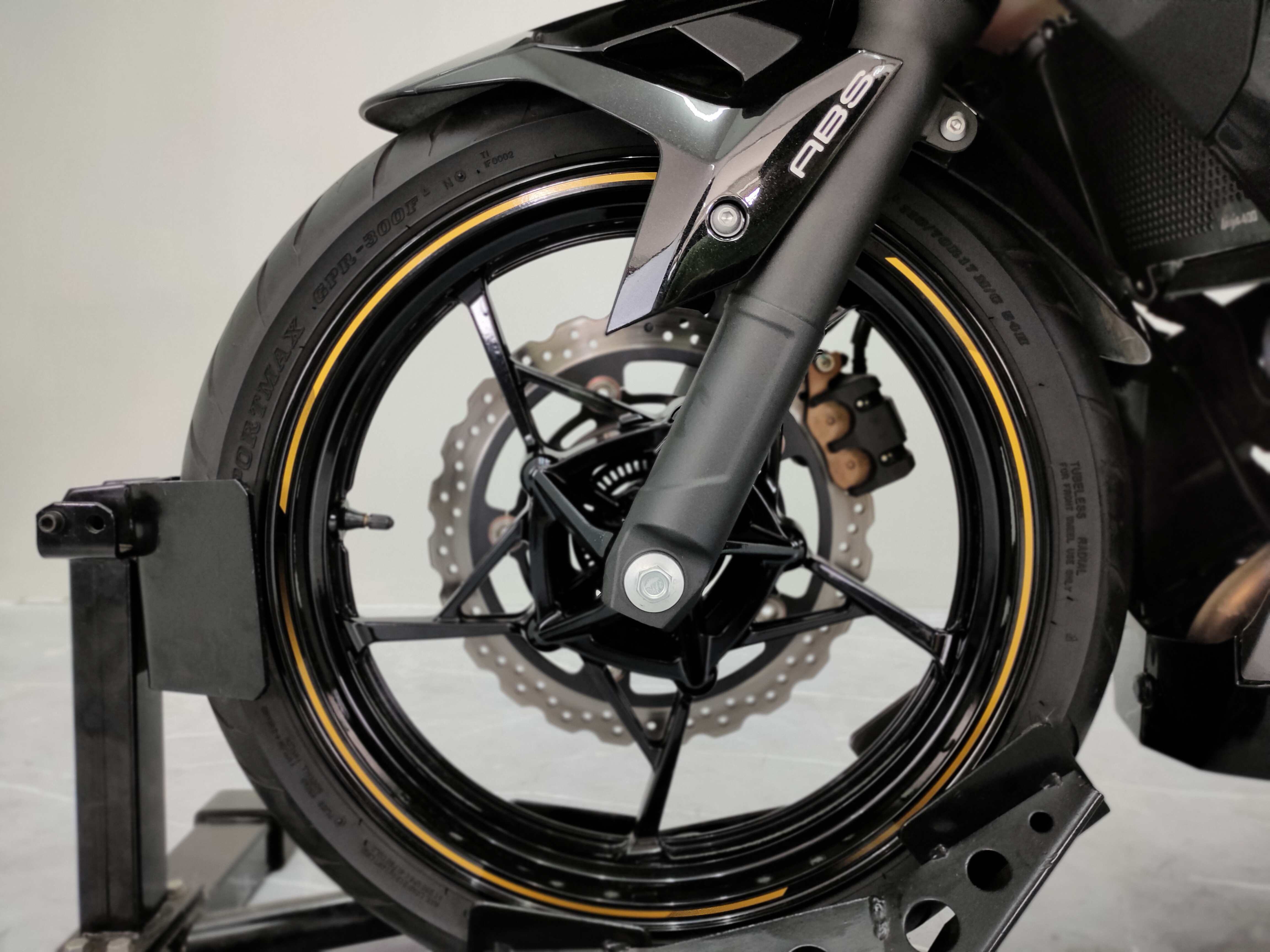 KAWASAKI NINJA400 MY2022 กุญแจ Keyless จดทะเบียนกลางปี 2023 ไมล์แท้ 1,xxx km ✨บอกเลยว่า...ซื้อแทนรถใหม่ได้เลย✨