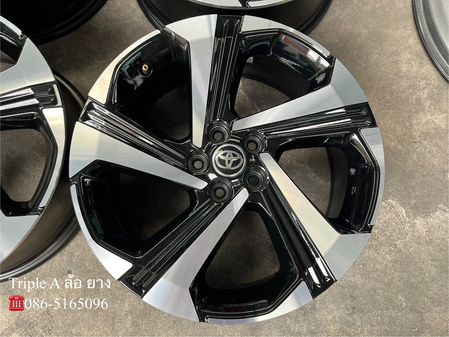 ✨ล้อแม็กป้ายแดง✨5รู100✨Toyota Yaris Cross รุ่นใหม่ล่าสุด ขอบ 17 ดำหน้าเงา💖สวยกริ๊บ💖