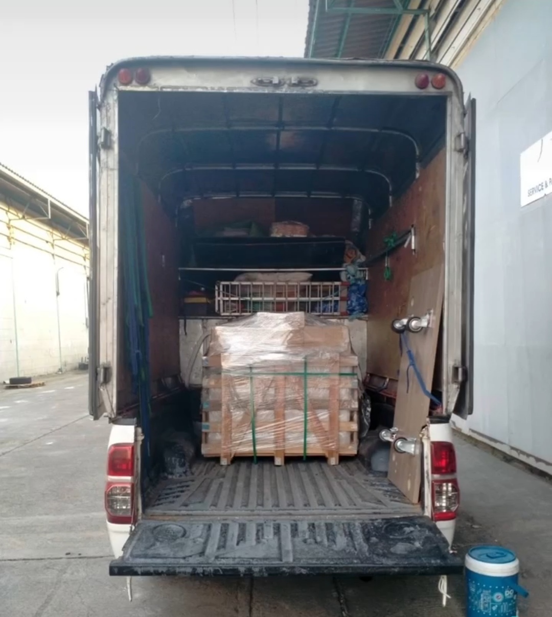 หินปูสระว่ายน้ำ Silver Grey