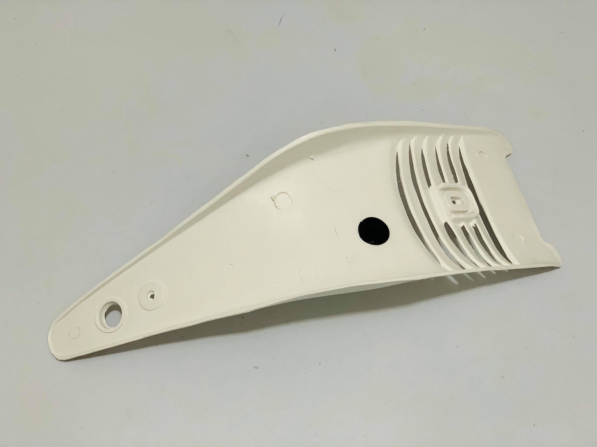 คอนโซลกลาง ชิบปี้ มีสีดำ/สีขาว บ15 แจ้งในแชท