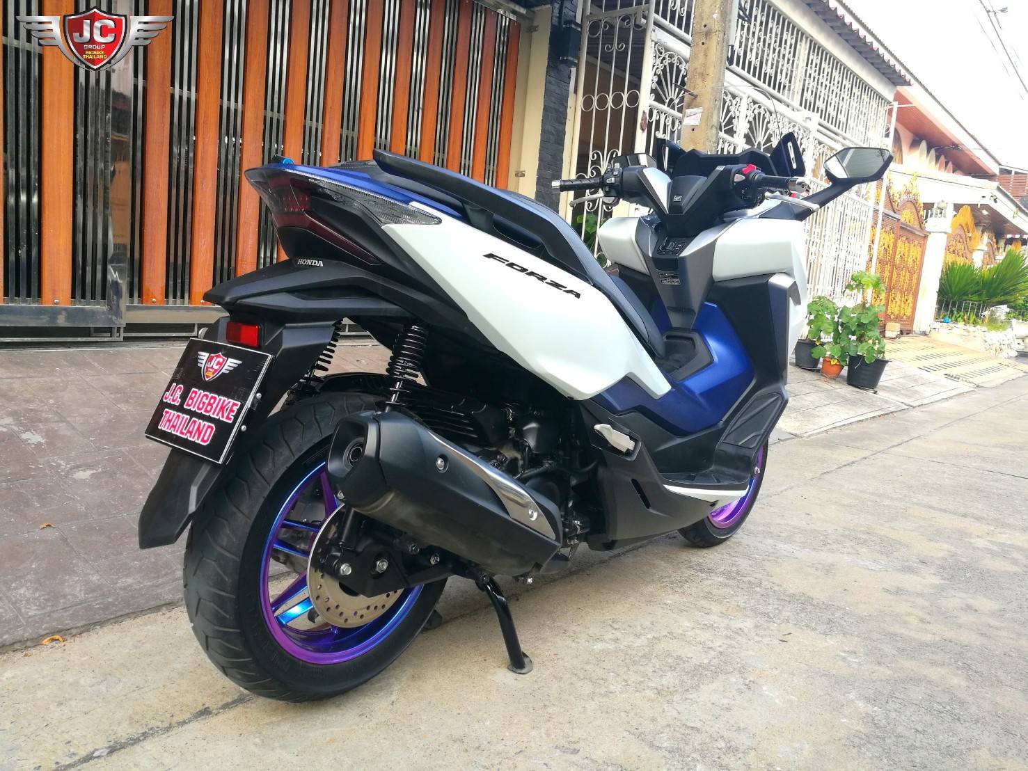 รถบ้านมือเดียวแท้ รถ9เดือน 9,xxxkm.