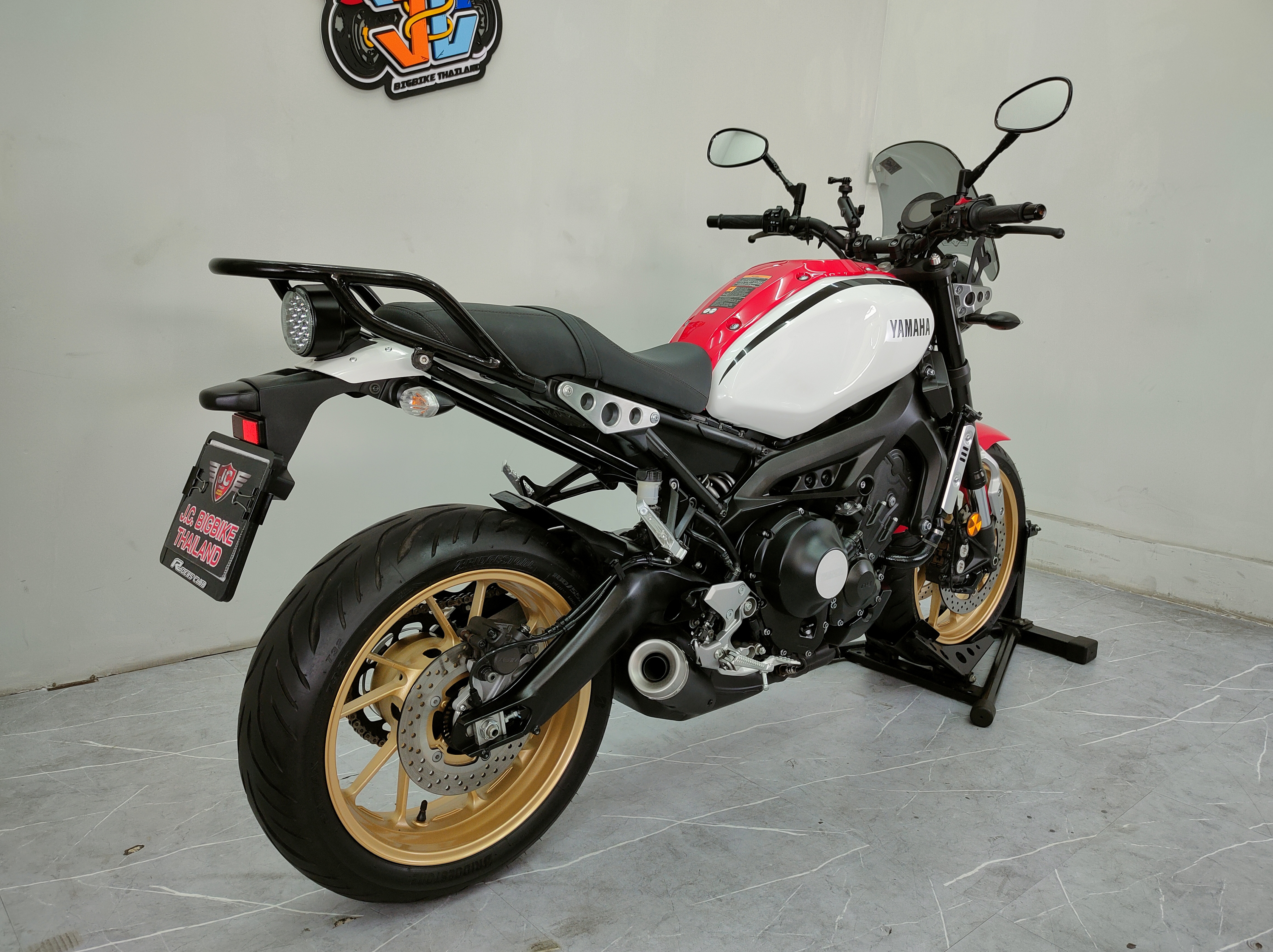 โป๊ะ💥 จัดคันนี้ไปหายห่วงแน่นอน YAMAHA XSR900 จดปี 22 โมเดล20 "Retro Classic" . . . พร้อมประกันชั้น1️⃣ คุ้มๆ จบๆ ออกรถเพียง 12600 เท่านั้น⁉️(กรณีผ่อนเท่านั้น)