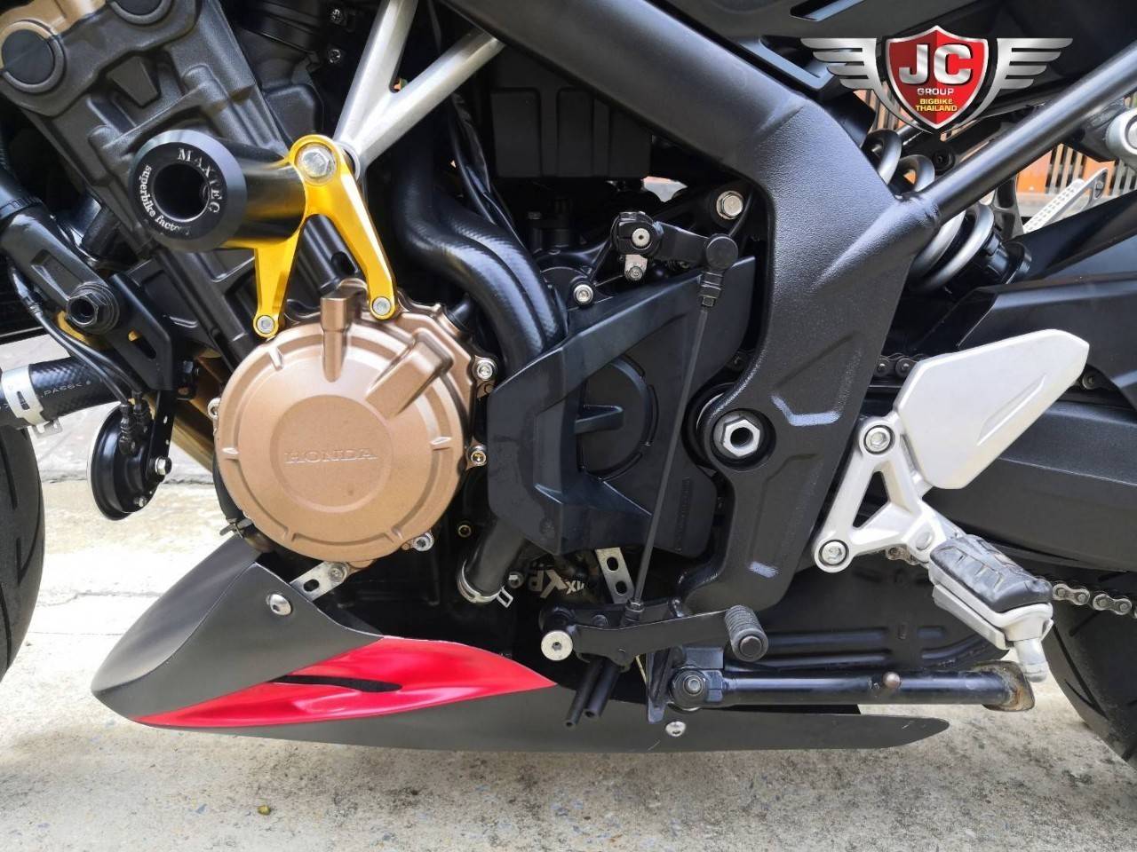 😉 #CB650F LED รถปี 2018 ไมล์แท้ 9,xxxKM. แต่งแน่นๆยางเต็มๆ สีเดิมไร้อุบัติเหตุ