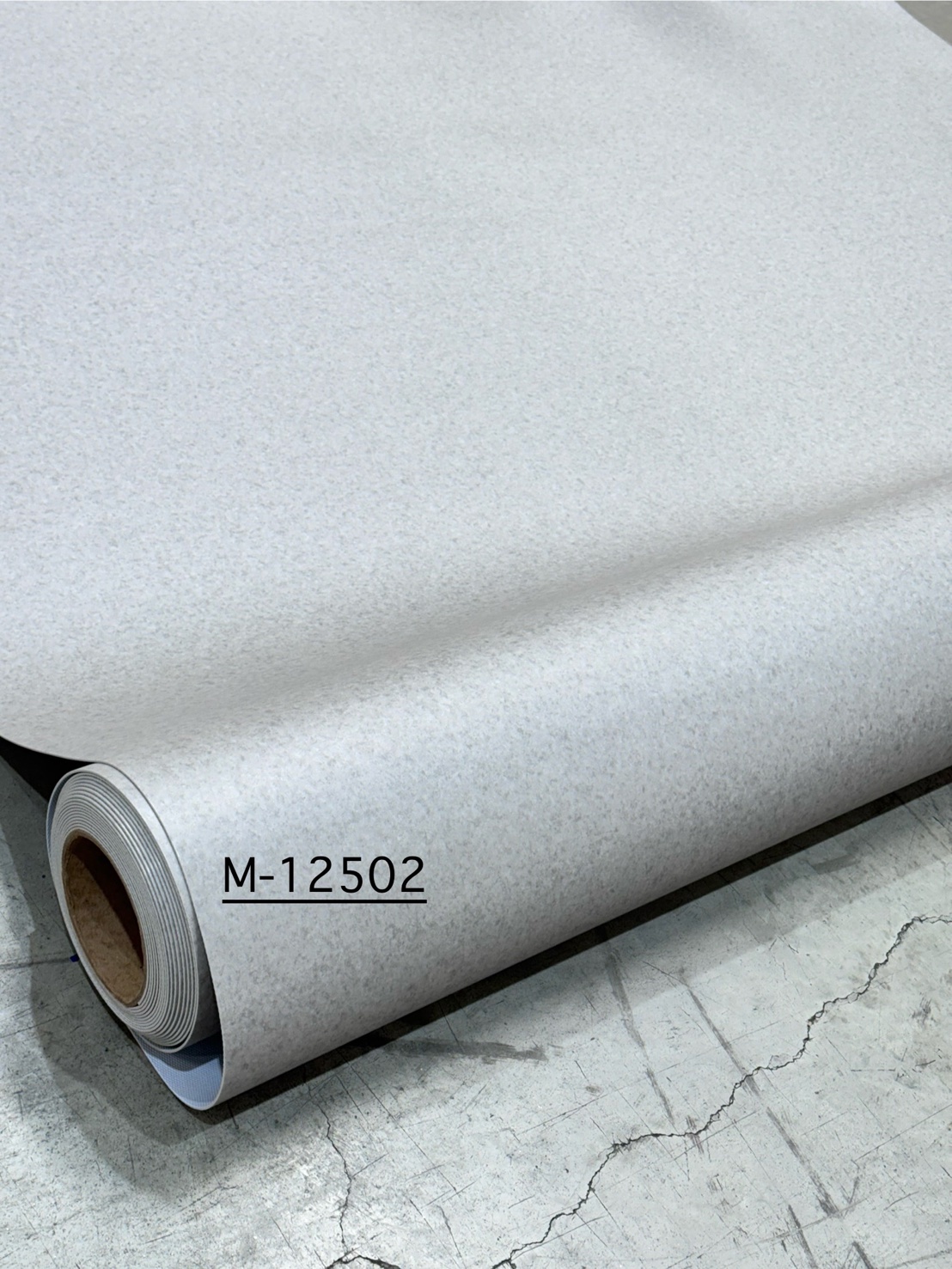 LA LA HOME กระเบื้องยางแบบม้วน PVC หนา 2 มิล รหัส M-12502 เทาลอฟ กว้าง 2 เมตร ราคาต่อ เมตร