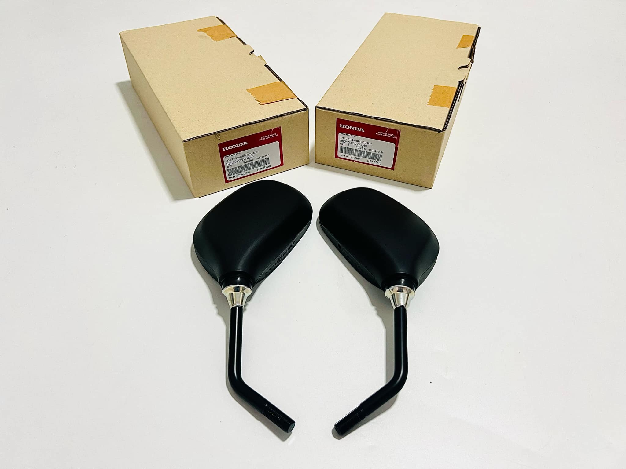 กระจกดรีม 110 i ดรีมซูปเปอร์คลับ รุ่นไฟเหลี่ยม 1 คู่ แท้ศูนย์ 88220-KWW-640 และ 88210-KWW-640 รอ