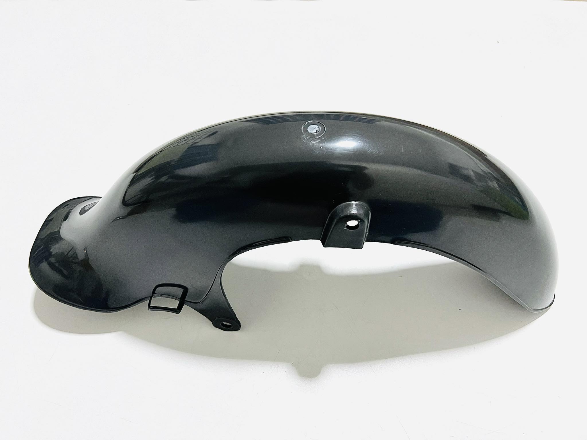 บังโคลนหน้าC70 C65 สีแดง เขียว พื้นดำเลือกได้เลย C