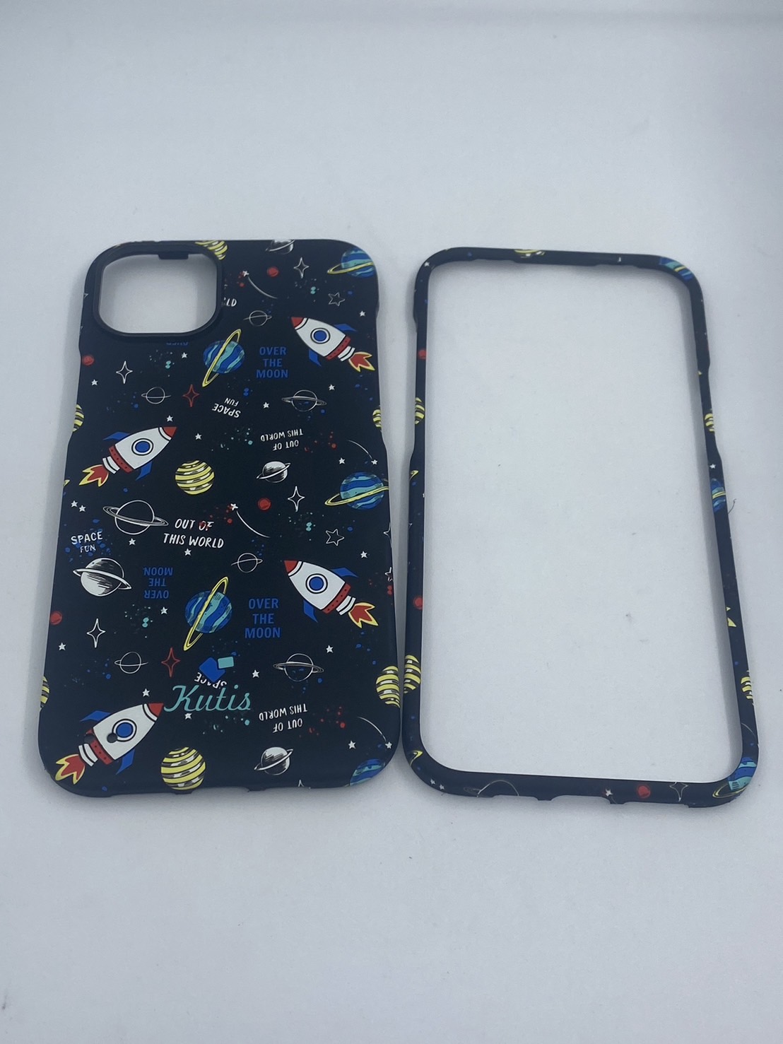 เคสคูทิส(Kutis)เคสไอโฟน14พลัส(ลายอวกาศNEW)มาใหม่ เคสประกบหน้า-หลัง เคสเรืองแสง เคสลายวินเทจ ร้านSuperhero Klongthom