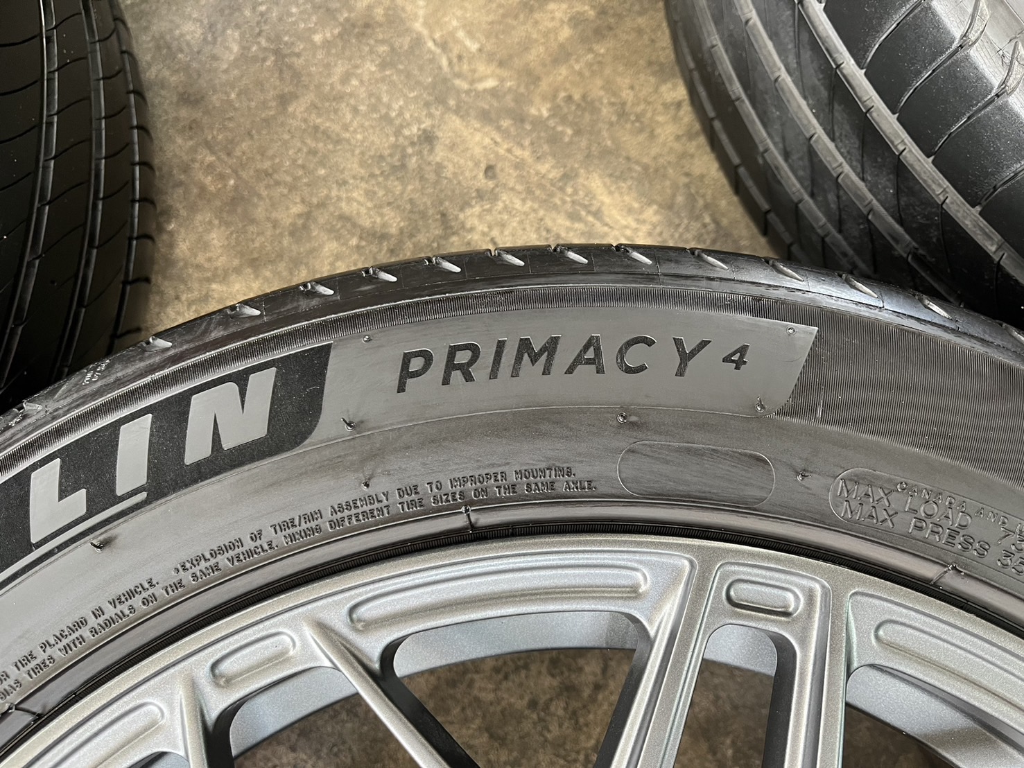 ✨ล้อแม็ก✨5รู114 ขอบ 18 พร้อมยาง 235-50-18 Michelin ปลายปี 20