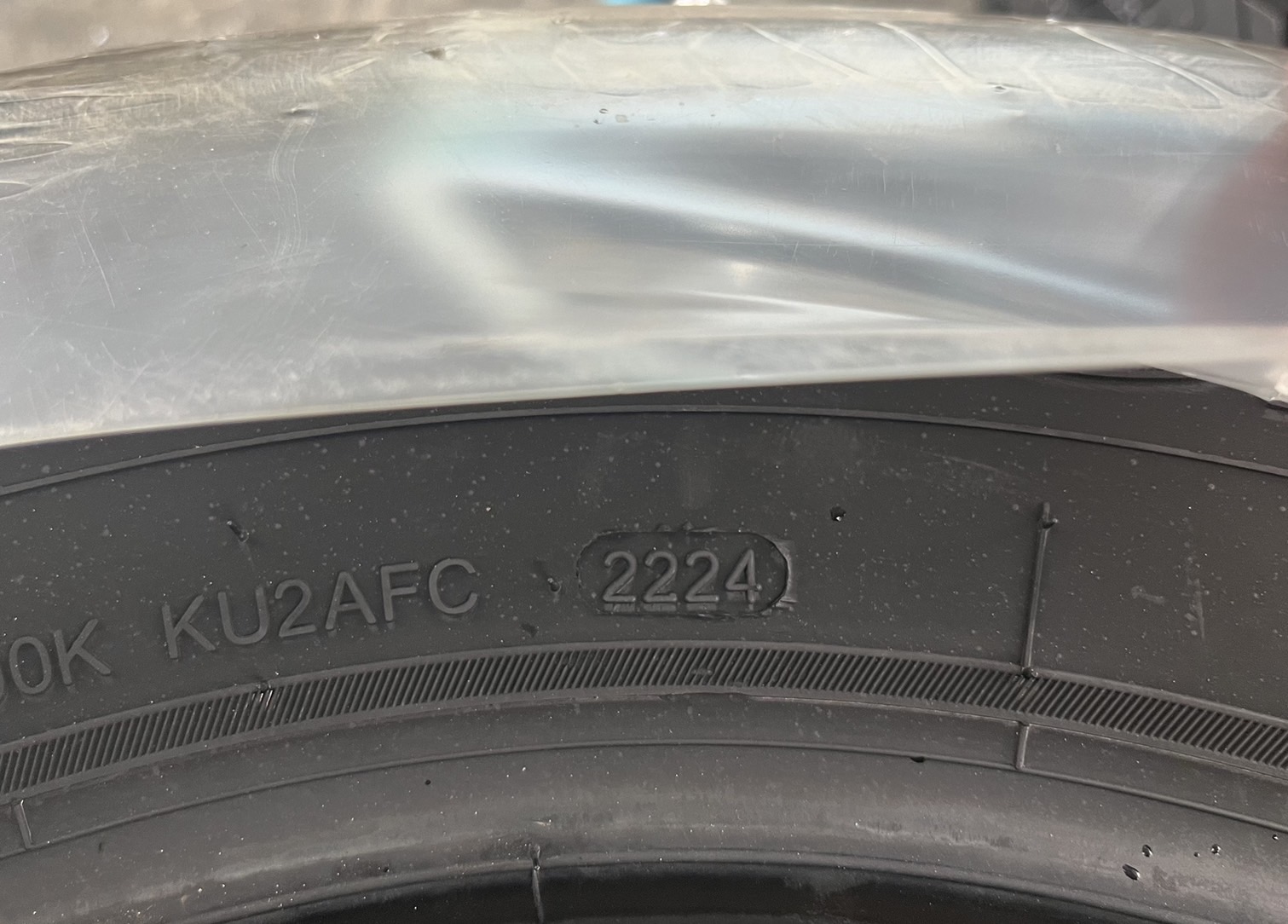 ♨️ปี 24♨️✨ยางใหม่💯215-70-16 GOODRIDE🚘ใส่กับ รถตู้ ,รถกระบะตัวเตี้ย ได้เลย