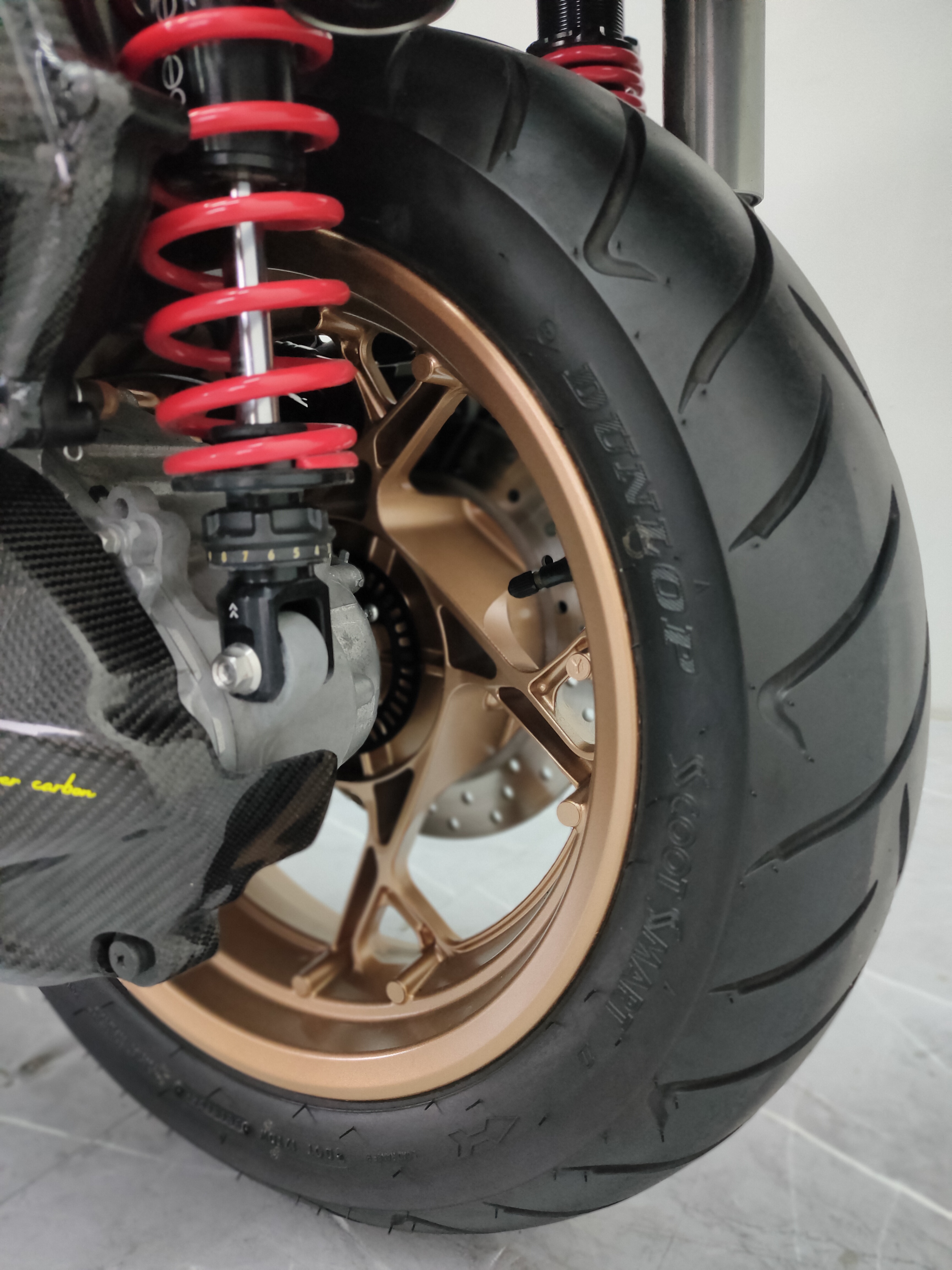 💸 เขียวเหนี่ยวทรัพย์ 💸 All New XMAX300 จดปลายปี2023 ไมล์แท้ 1️⃣พันโล "จัดทรงพร้อมร่อน"