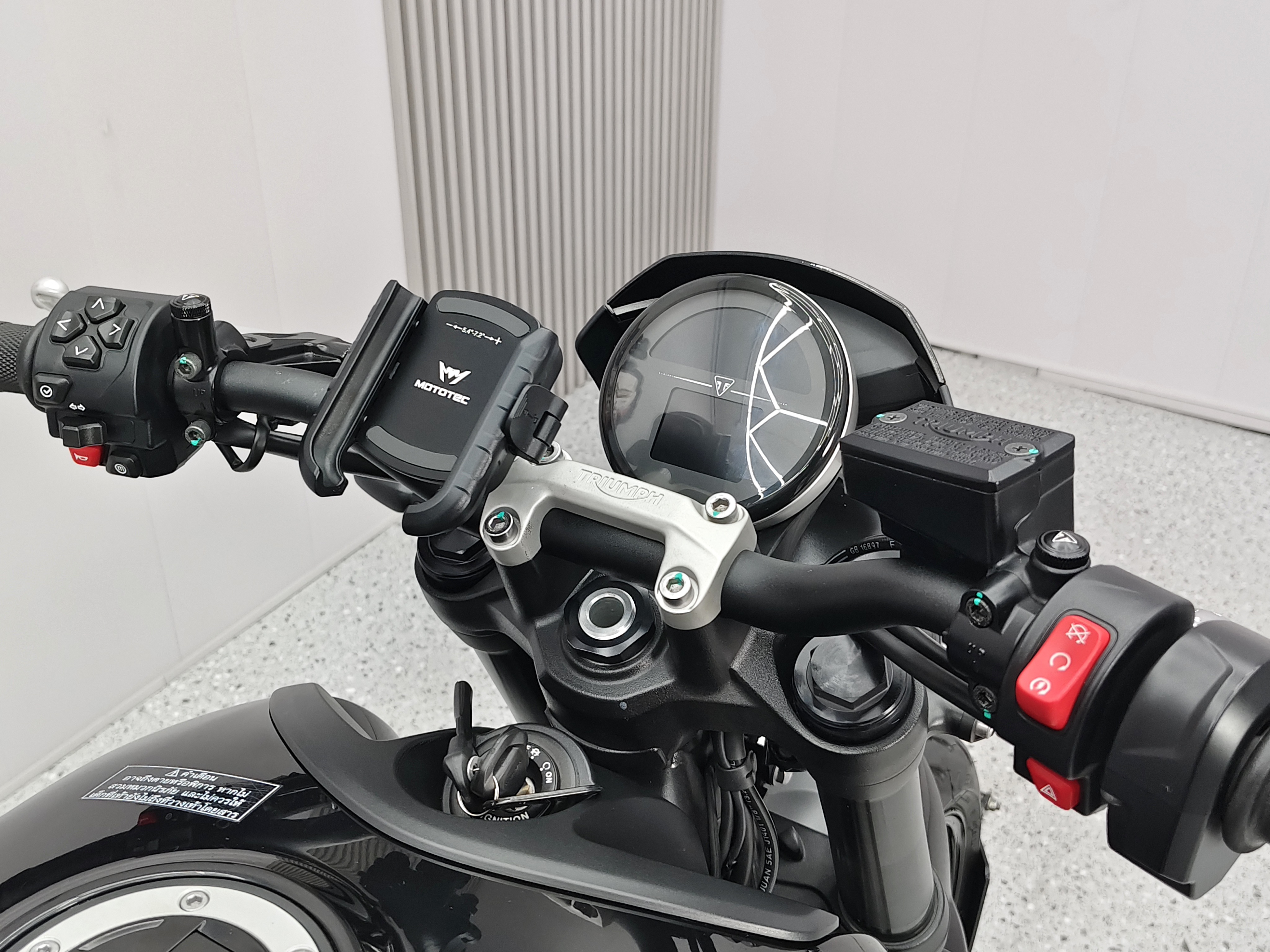 ขี่ดีคล่องตัว TRIUMPH TRIDENT660 ปี 2021 รถสวยวิ่งน้อยโปรโมชั่นโดนๆ