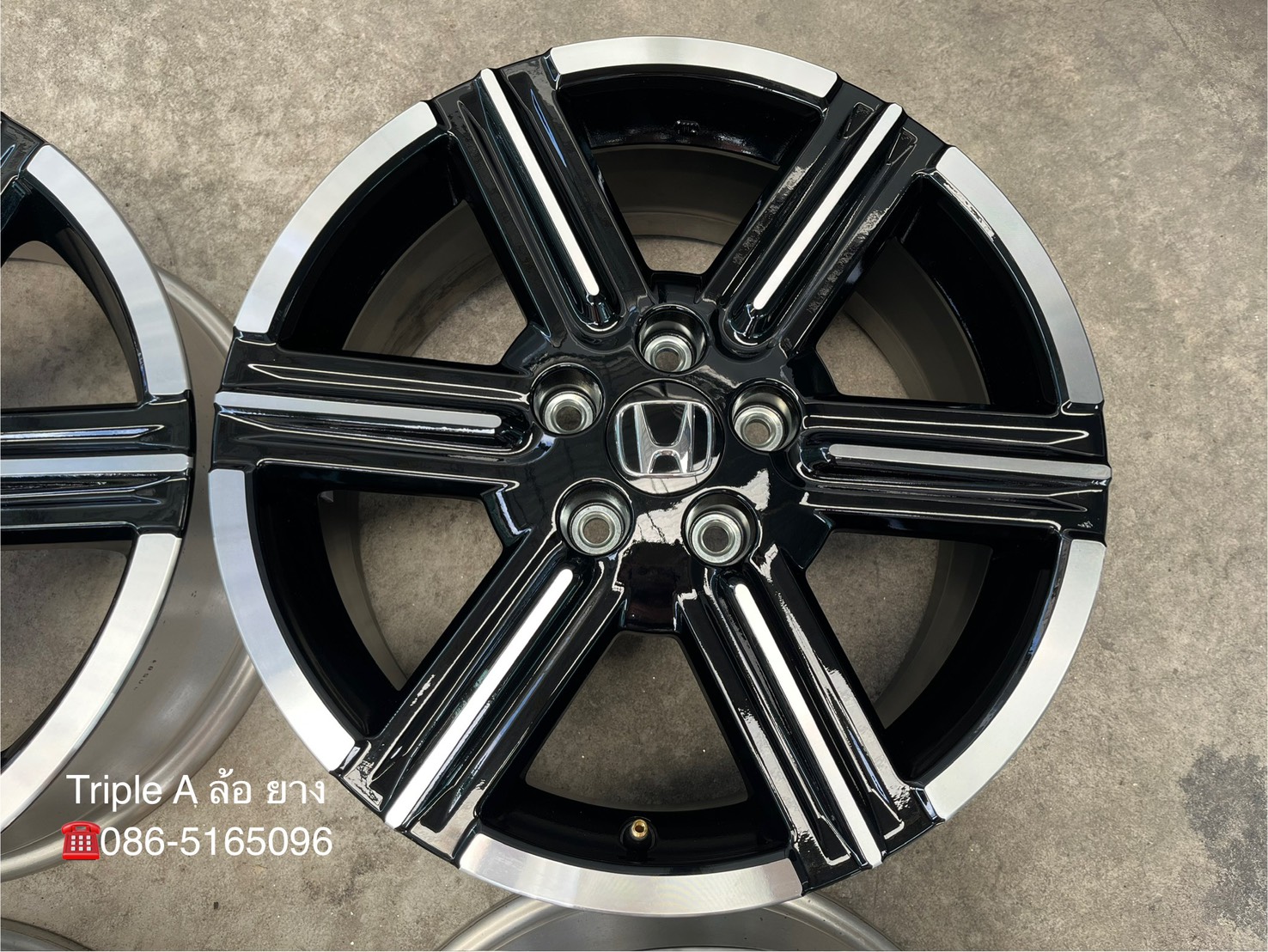 ✨ล้อแม็กป้ายแดง✨Honda HRV รุ่นใหม่ล่าสุด ขอบ 17 ดำหน้าเงา💖สวยกริ๊บ💖