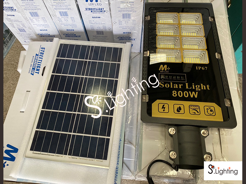 โคมไฟถนน SOLAR CELL แยกแผง +ขาไฟ +รีโมท รุ่น MR2400 IP67 LED 800w แสงขาว