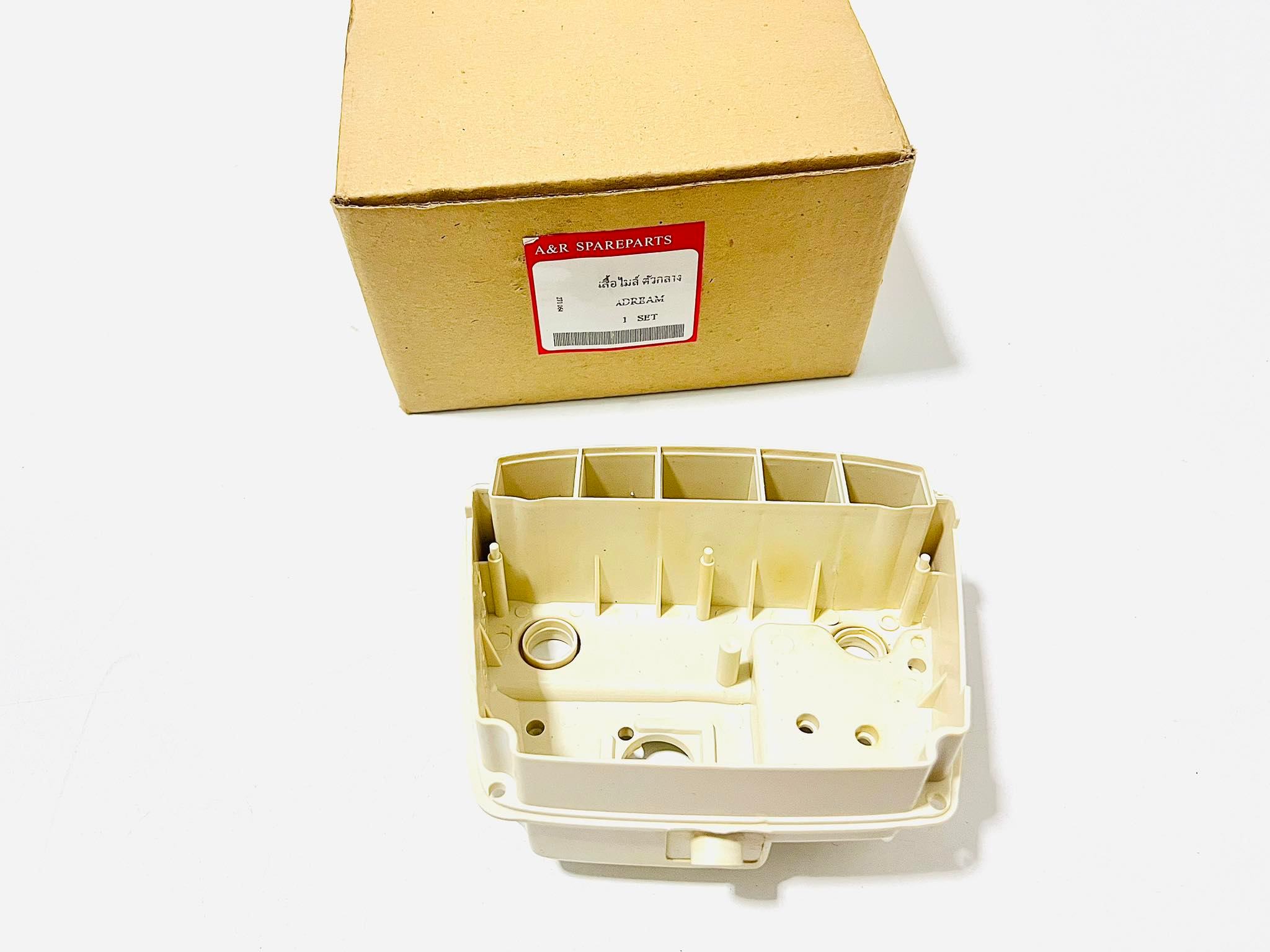 เสื้อเรือนไมล์ ดรีมคุรุสภา ตัวกลาง สีขาว