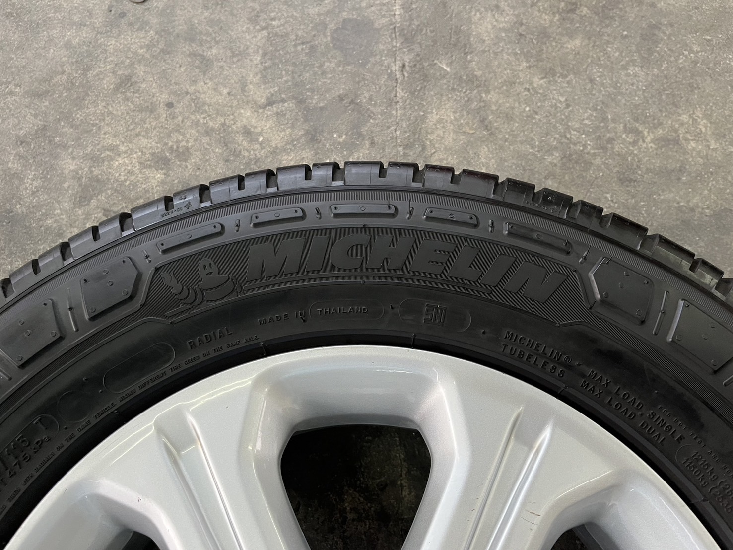 ✨ล้อแม็กพร้อมยาง 6รู114✨Nissan Navara NP300 ตัวเตี้ย ขอบ 16💖สภาสวย💖