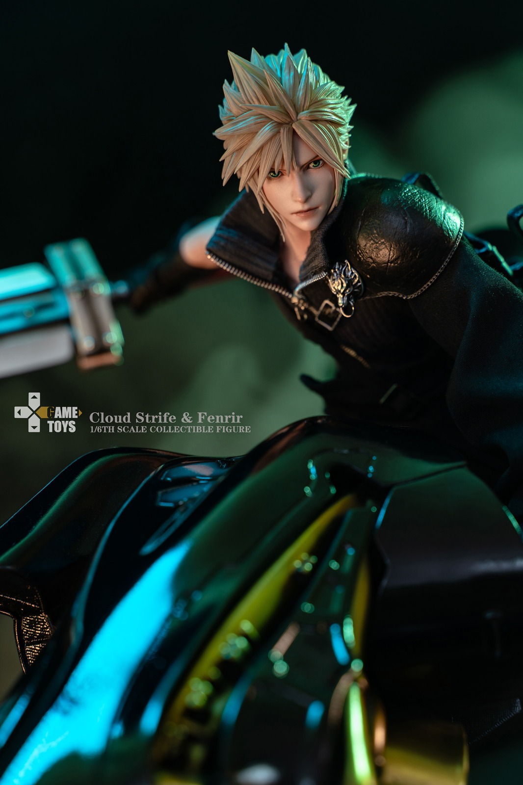 GAME TOYS GT-006C 1/6 Cloud Strife & Fenrir