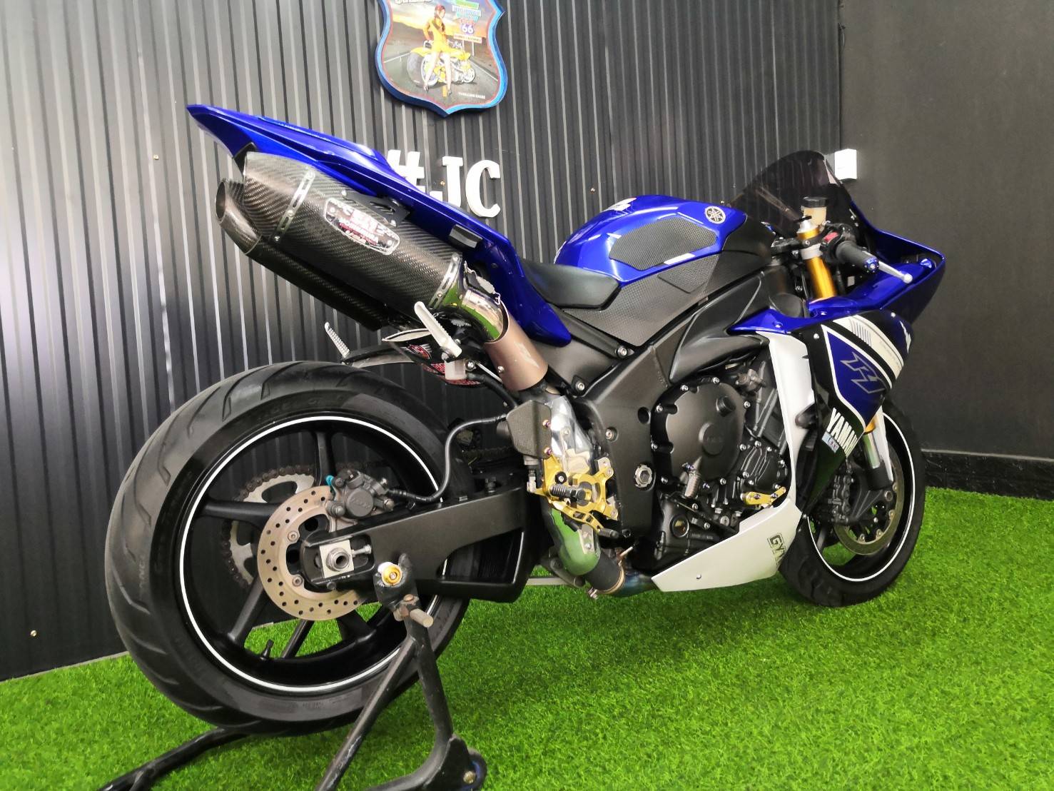 >>>YZF-R1<<< เอเลี่ยน รุ่นไฟ Daylight จดกลางปี 2013