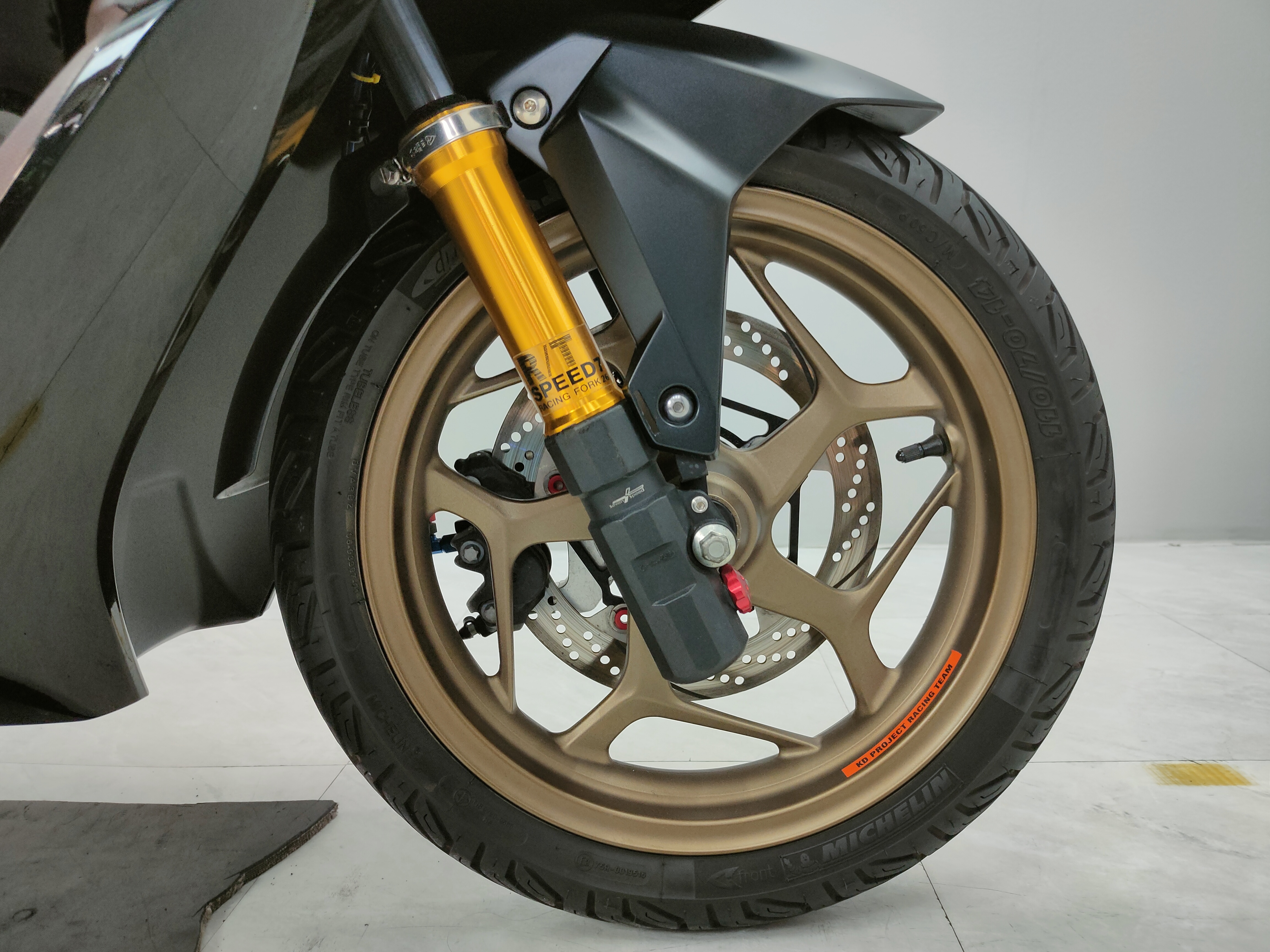 วัยรุ่นจ๋า...พี่มาแล้วจ้า 😘 HONDA PCX160 abs จดปี 2021 ไมล์ 1️⃣ พันโลแท้ + ของแต่ง3หมื่น‼️