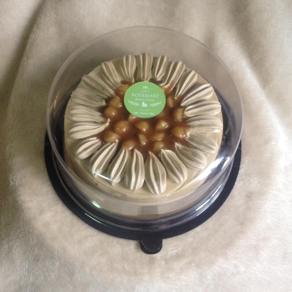 เค้กกาแฟ แบบคลาสิค (3 ปอนด์) / Coffee Caramel Maccadamia Cake (3 Pound / 8" x 8")
