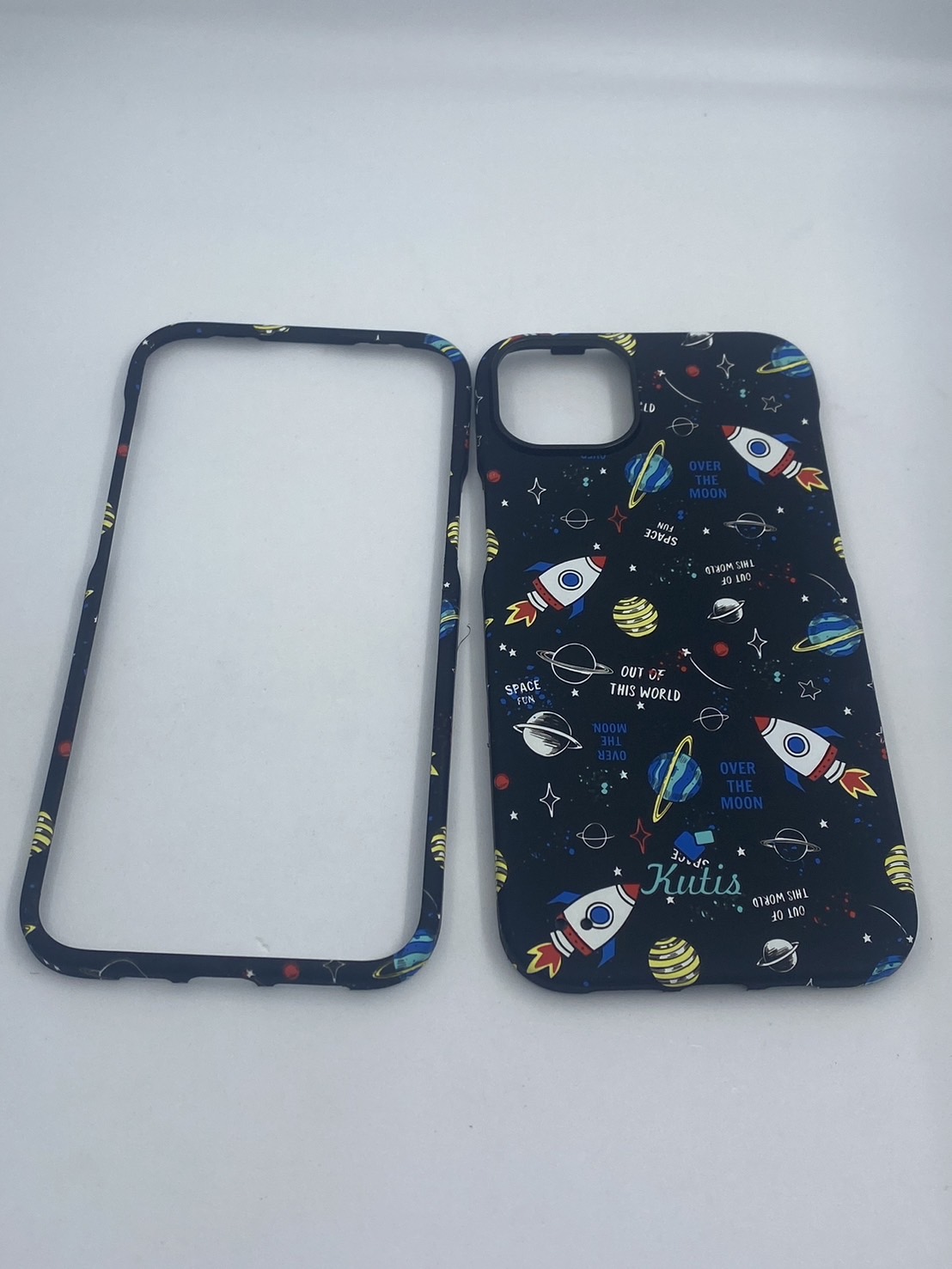 เคสคูทิส(Kutis)เคสไอโฟน14พลัส(ลายอวกาศNEW)มาใหม่ เคสประกบหน้า-หลัง เคสเรืองแสง เคสลายวินเทจ ร้านSuperhero Klongthom