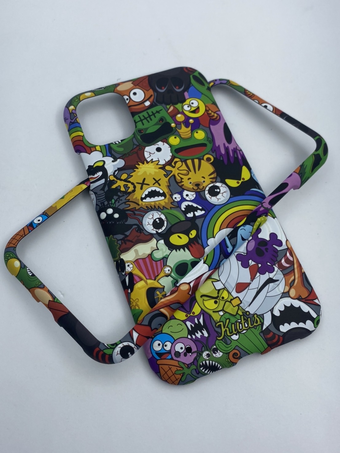 เคสคูทิส(Kutis)เคสไอโฟน11G(ลายรวมมอนส์เตอร์)มาใหม่ เคสประกบหน้า-หลัง เคสเรืองแสง เคสลายวินเทจ ร้านSuperhero Klongthom
