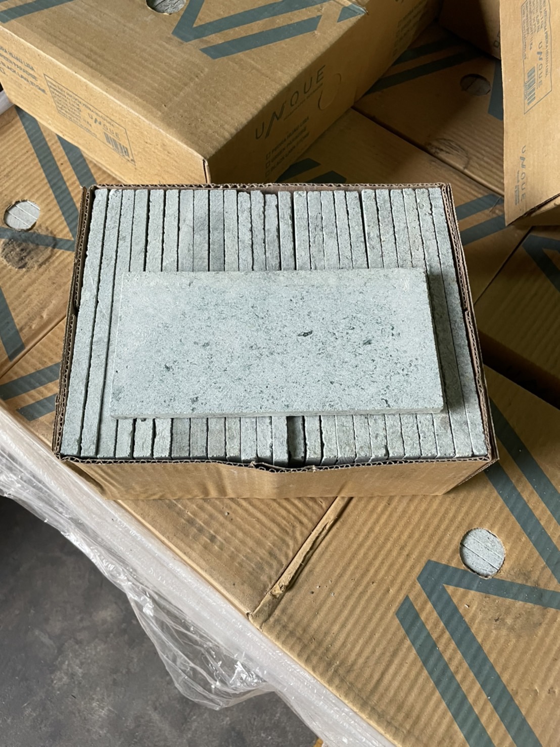 หินธรรมชาติ เขียวสวย สะอาดตา Green Suakabumi ปูสระว่ายน้ำ