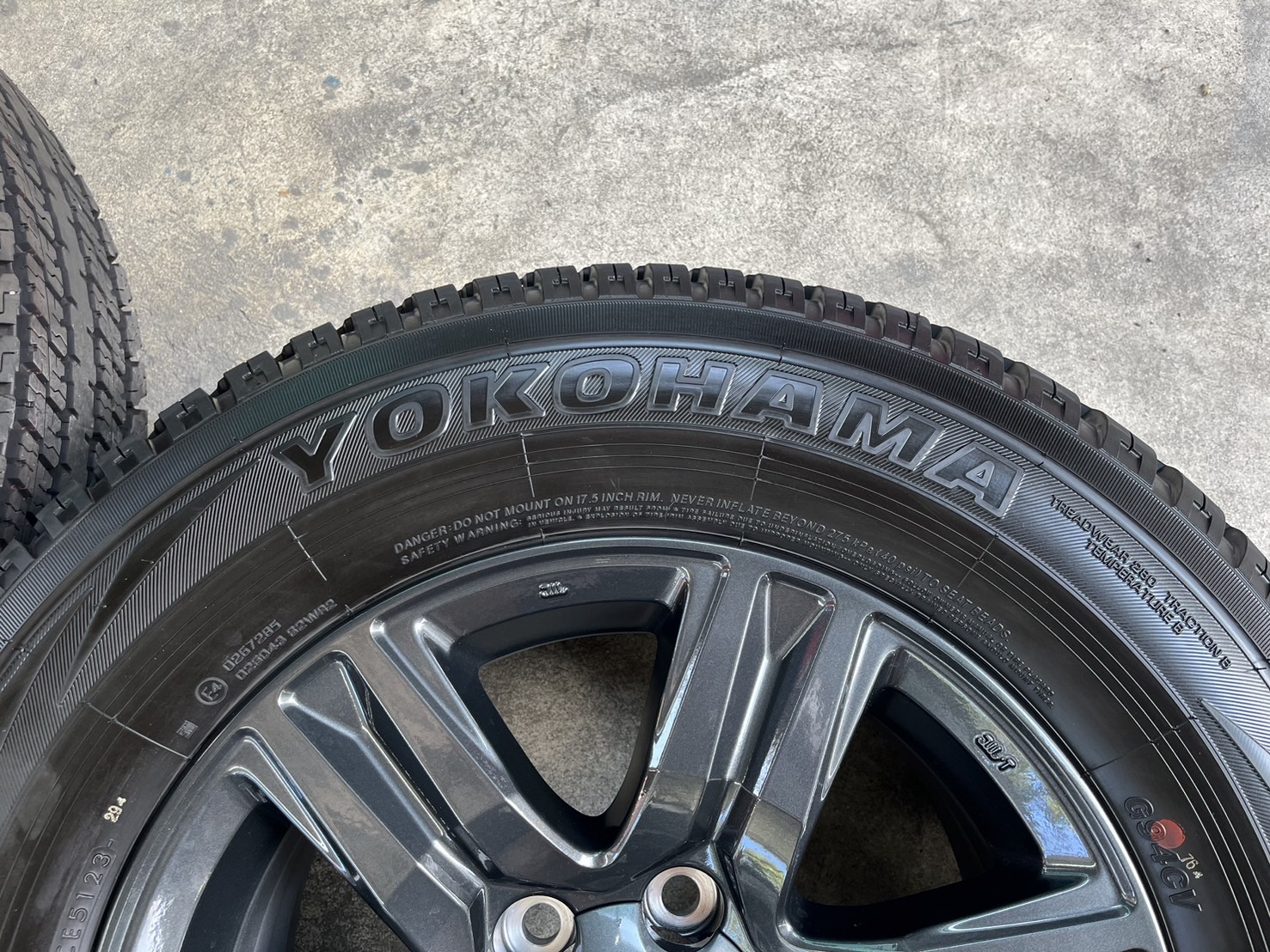 ✨ล้อแม็กป้ายแดง✨Toyota Revo รุ่นใหม่ล่าสุด ขอบ 17 พร้อมยางใหม่💯265-65-17 Yokohama♨ปี24♨