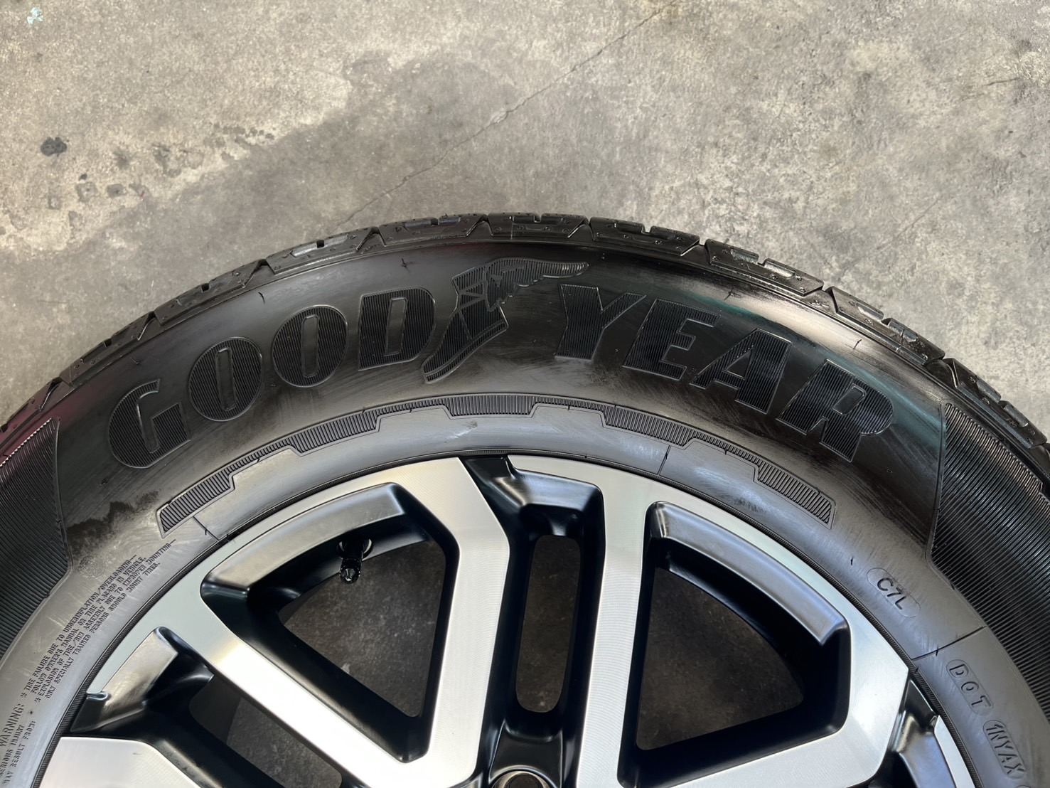 ✨ล้อแม็กพร้อมยางใหม่ป้ายแดง✨Ford Next-Gen Sport ขอบ 18 ดำหน้าเงา💖ใหม่กริ๊บ💖