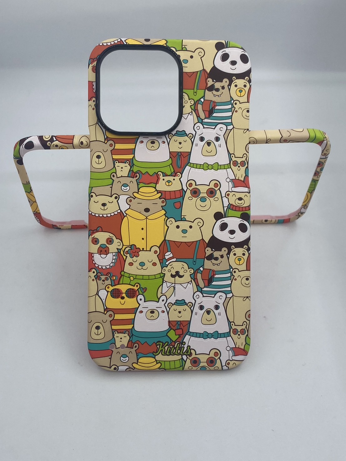 เคสคูทิส(Kutis)เคสไอโฟน15PROMAX(ลายหมีหมู่)มาใหม่ เคสประกบหน้า-หลัง เคสเรืองแสง เคสลายวินเทจ ร้านSuperhero Klongthom