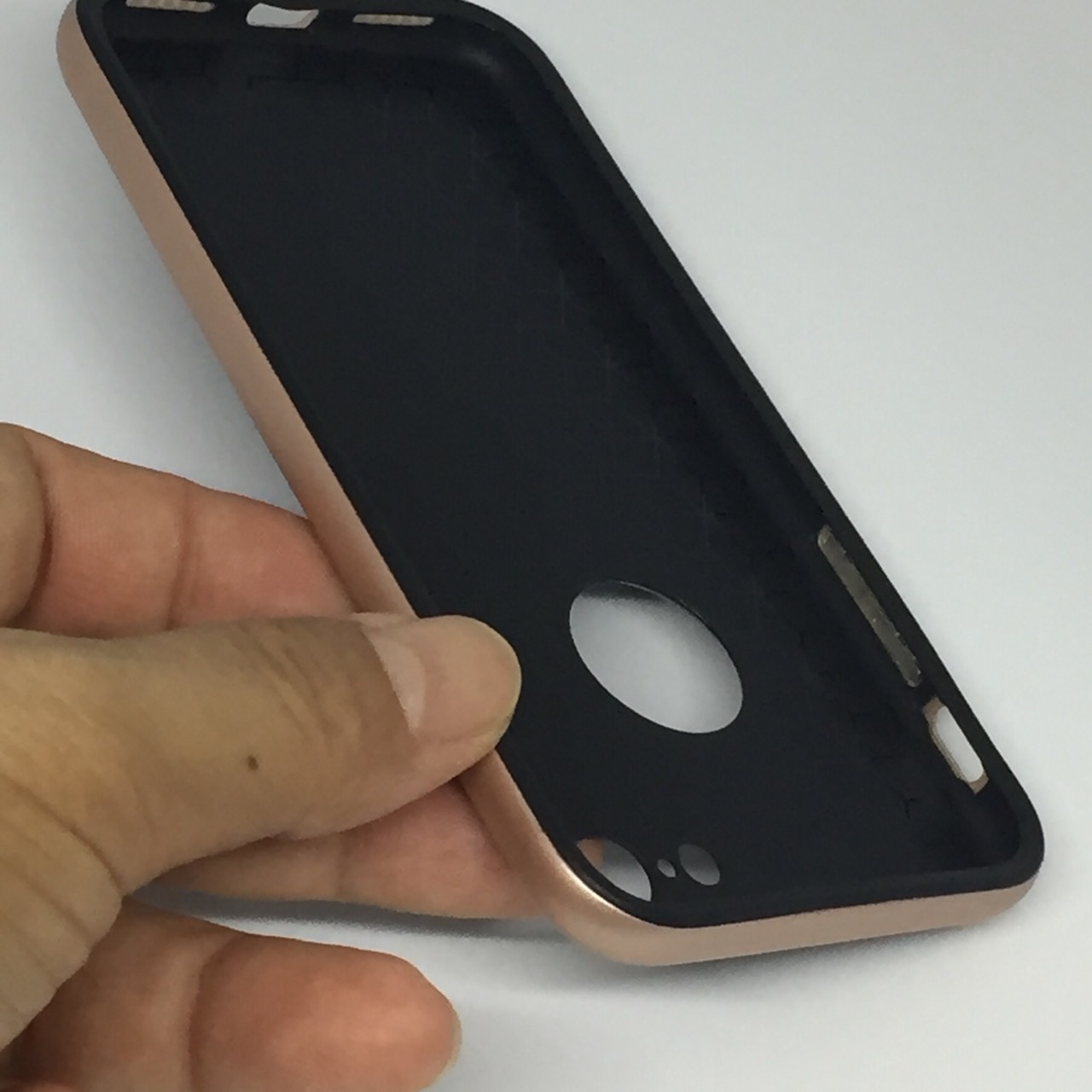 เคสคูทิส (Kutis) เคสฝาหลัง เคสไอโฟน7