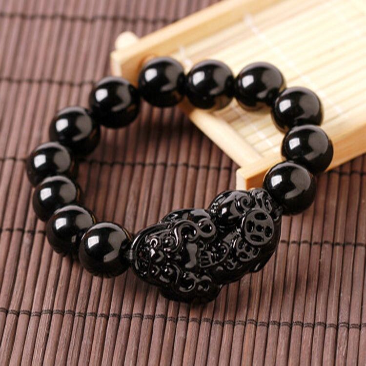 สร้อยข้อมือปี่เซี๊ยะดำเสริมพลังอำนาจ วาสนา ป้องกันสิ่งชั่วร้าย เสริมดวงชะตา ดึงดูดทรัพย์
