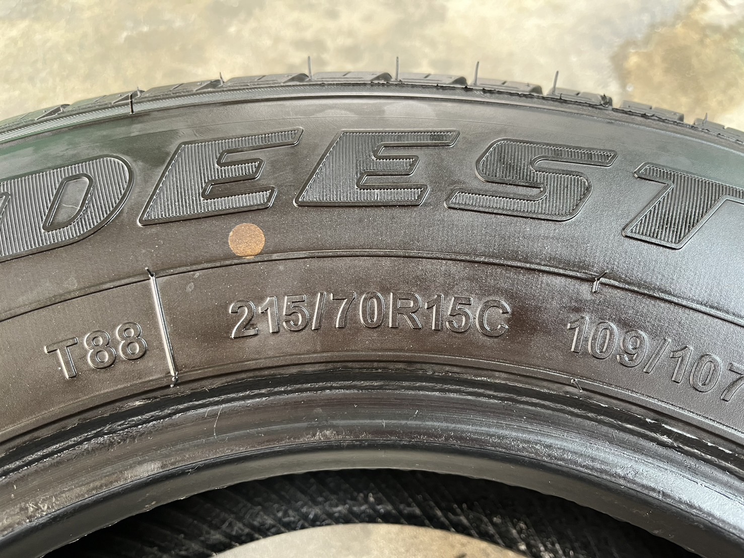 ✨ยาง✨215-70-15 Deestone🌟ปลายปี 23🌟🚘ใส่กับ รถกระบะตัวเตี้ย ได้ทุกรุ่น