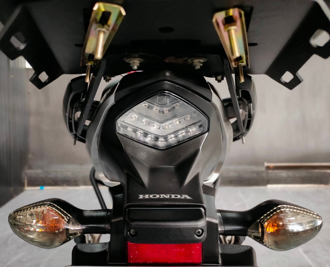 ⭐ 20% จ่ายจบ ⭕ บาท⁉️ ก็ว้าวุ่นกันเลยทีนี้...กับเจ้า HONDA CB500X "รถสวยมือเดียว" ปลายปี 2016 แท้