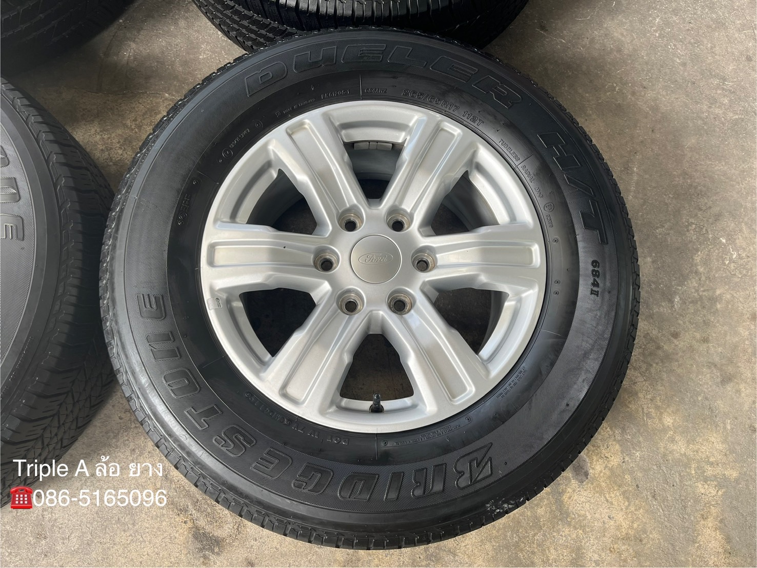 ✨ล้อแม็ก✨Ford Ranger XLT ขอบ 17 สีบอร์น แถมยาง 255-65-17 Bridgestone ปลายปี 19