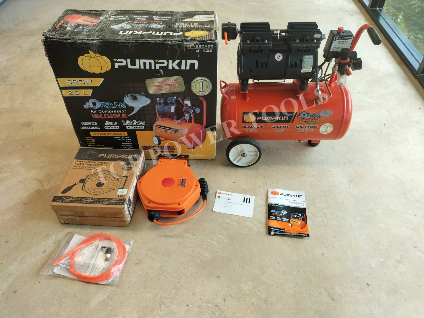 ปั๊มลมโรตารี่ออยล์ฟรี 25L. PTT-580A25 PUMPKIN “สินค้าเก่าเก็บ สต็อคเหลือตัวสุดท้าย”