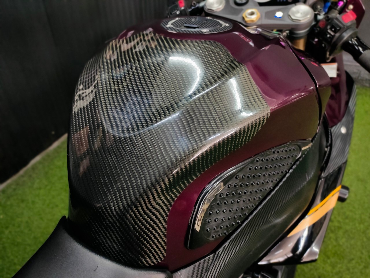 🐬 ได้เวลาโลมาโชว์ตัว #GSX-R1000 สเปค 🇺🇸 จดทะเบียน ธ.ค. ปี 2014 แต่งเต็มพร้อมบิน...ขี่อย่างมันส์‼️