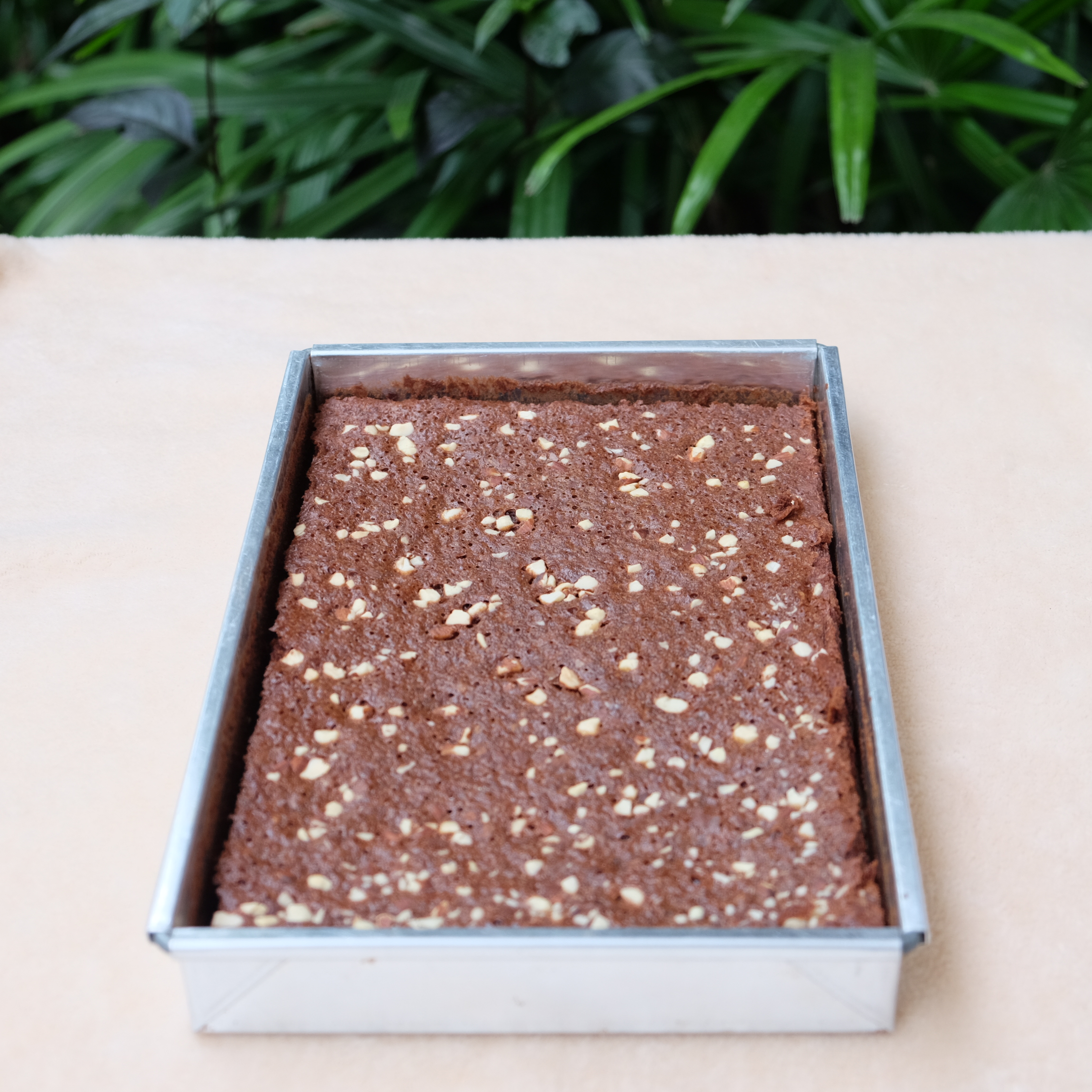 มินิบราวนีส์ คลาสสิค ( Classic Brownies) 5x5 cm ยกถาด 15ชิ้น/ *สำหรับจัดเบรค ถาดขนาด 18*27 cm 7* 11 นิ้ว *** ราคาขายต่อถาด (Price)