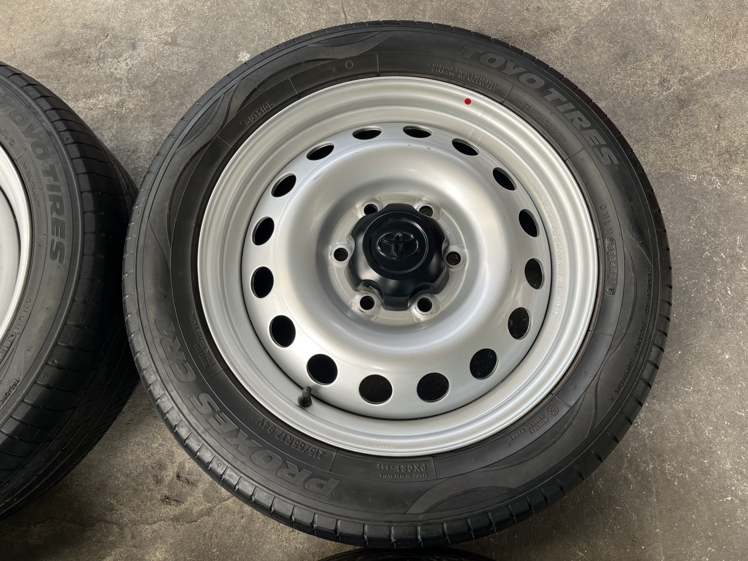 ✨ล้อกระทะ 6รู139✨Toyota ขอบ 17 สีบอร์น แถมยาง 215-55-17 ปี 21